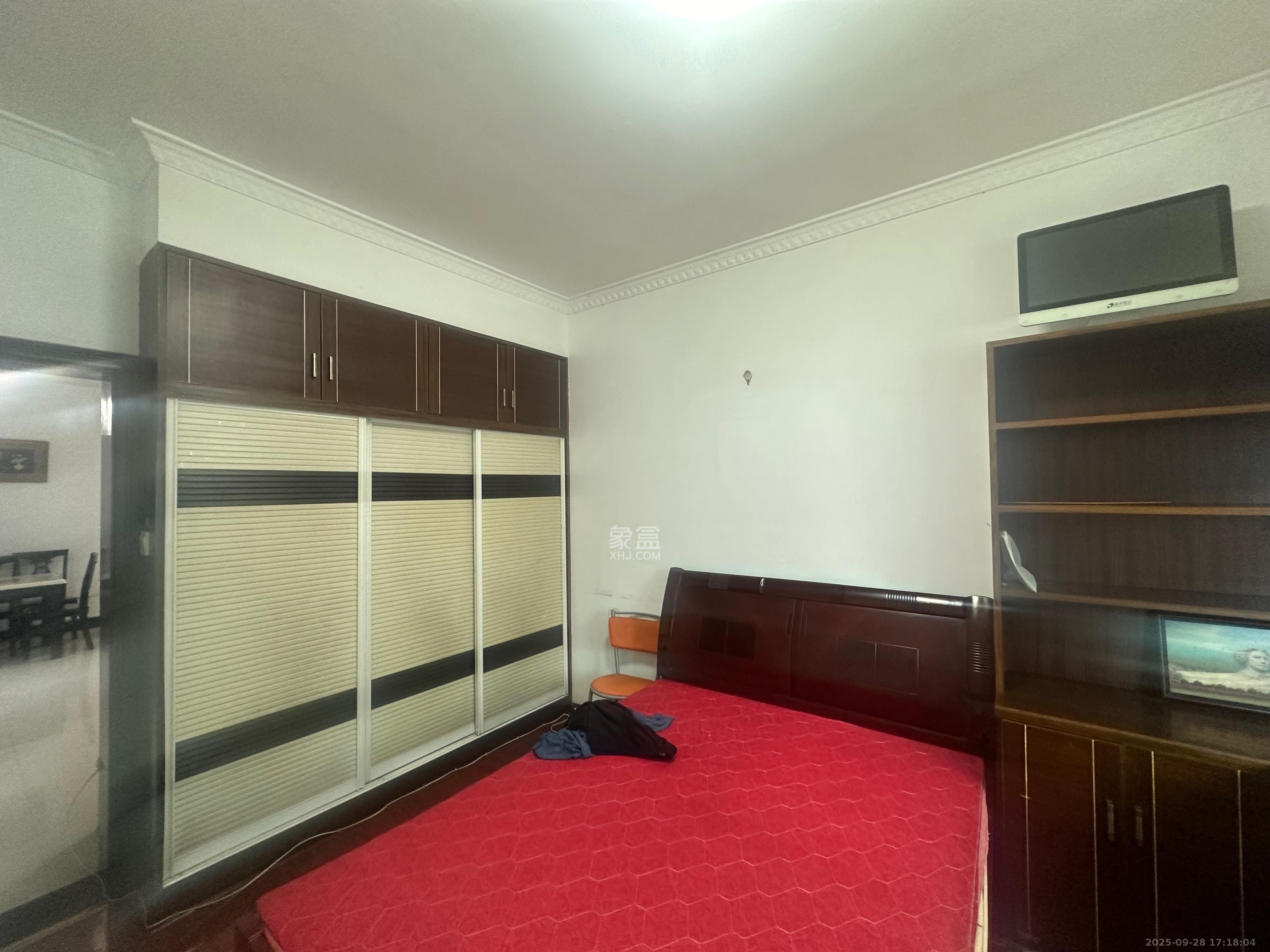 时代天骄  4室2厅2卫    2500.0元/月室内图