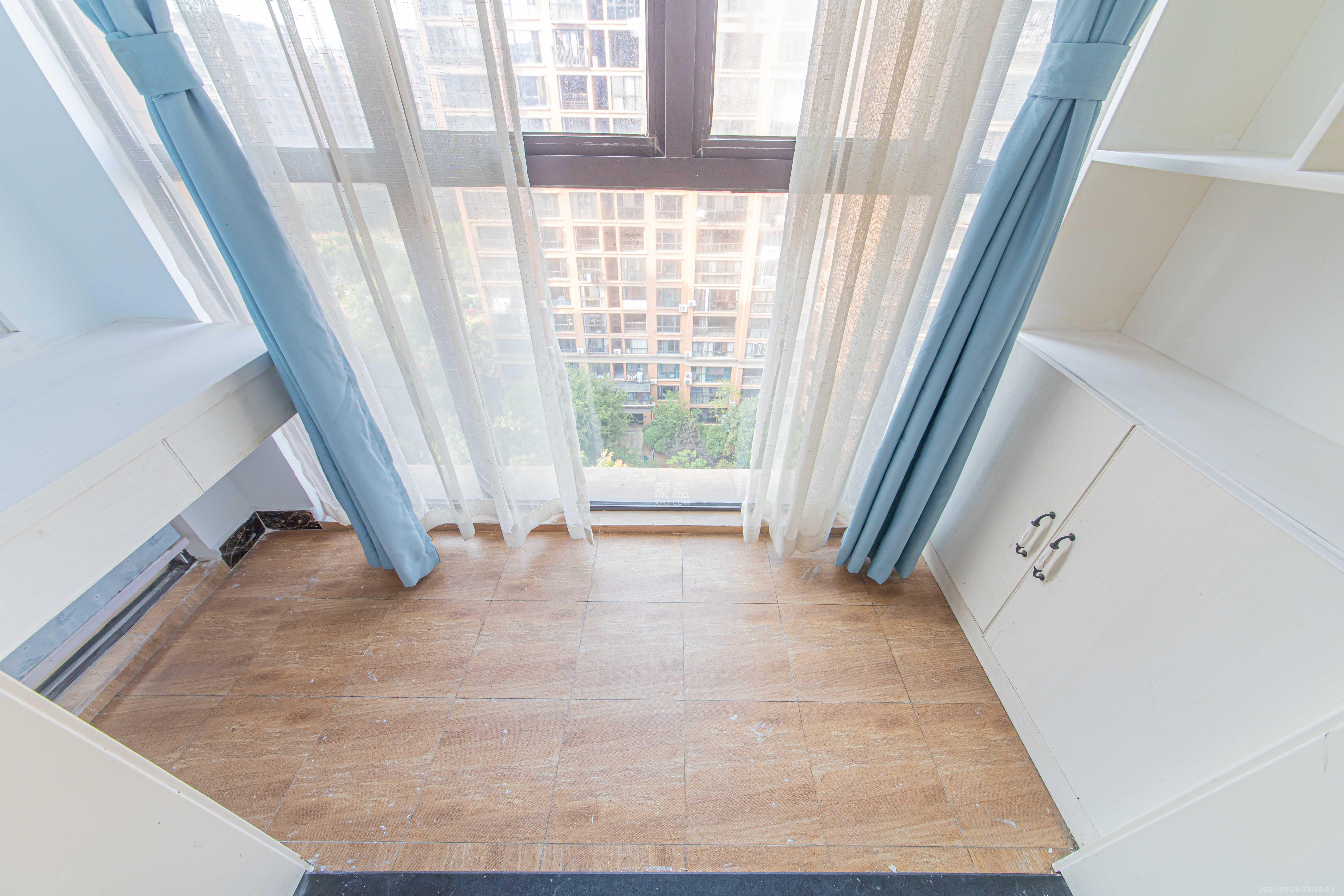 鑫远和城(一、二期)  5室2厅2卫    125.0万 鑫远和城(一、二期)  5室2厅2卫    125.0万阳台