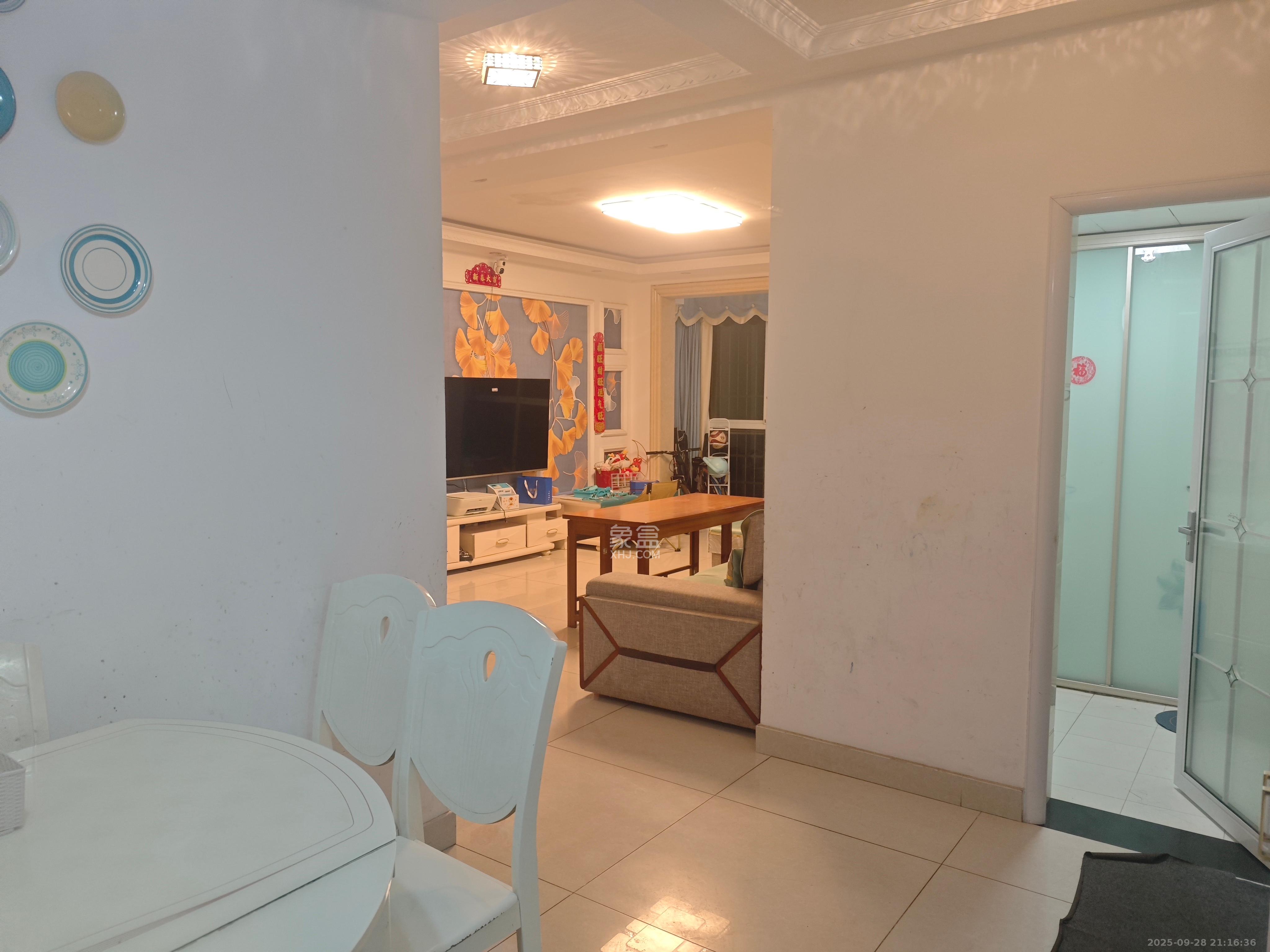 凯富漫城 3室2厅2卫 1400.0元/月 凯富漫城 3室2厅2卫 1400.0元/月室内图