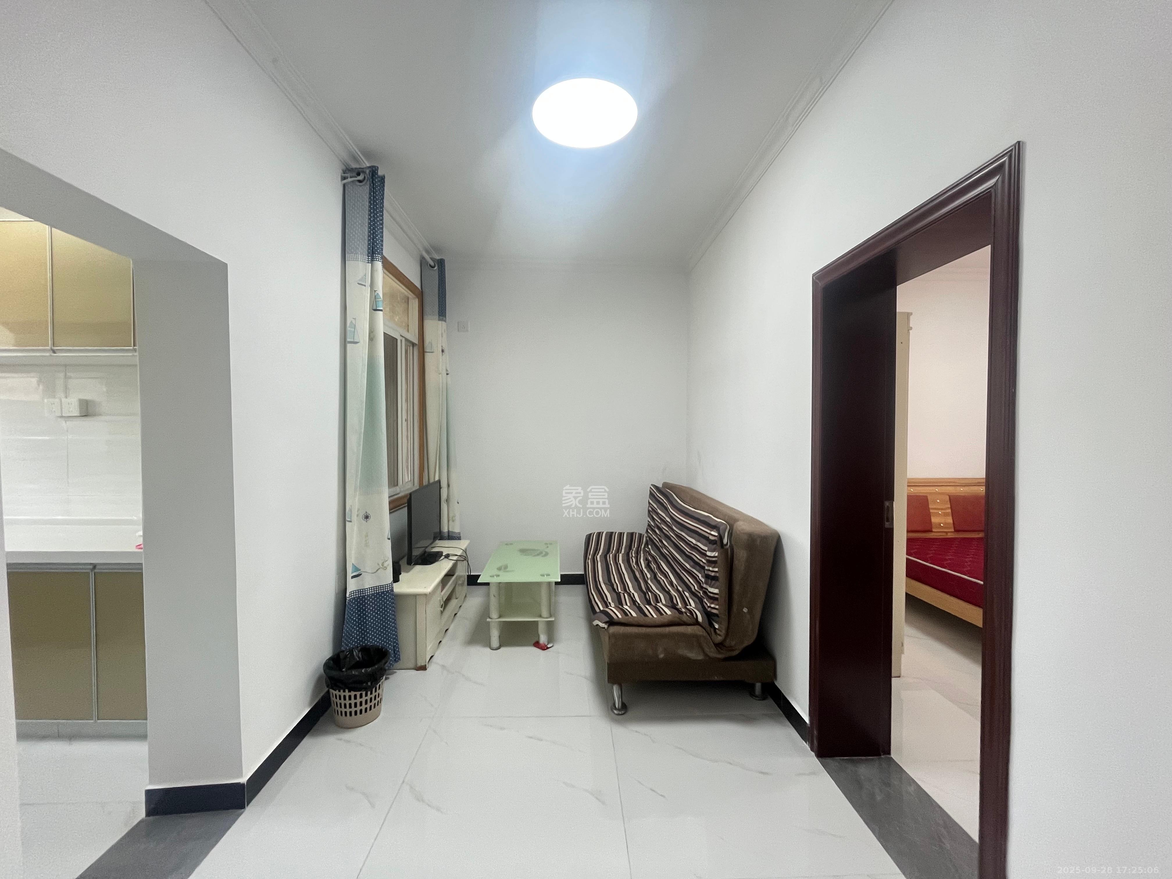 红旗区三片 1室1厅1卫 1200.0元/月 红旗区三片 1室1厅1卫 1200.0元/月室内图