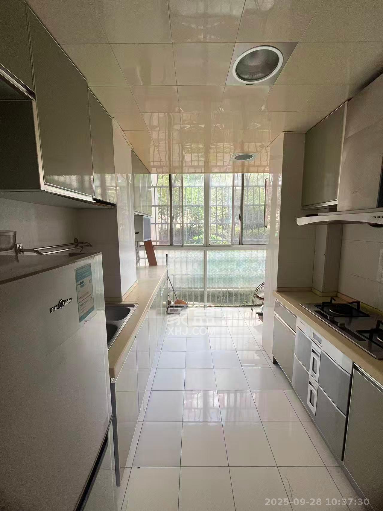 阳光嘉园  2室2厅1卫    2000.0元/月室内图