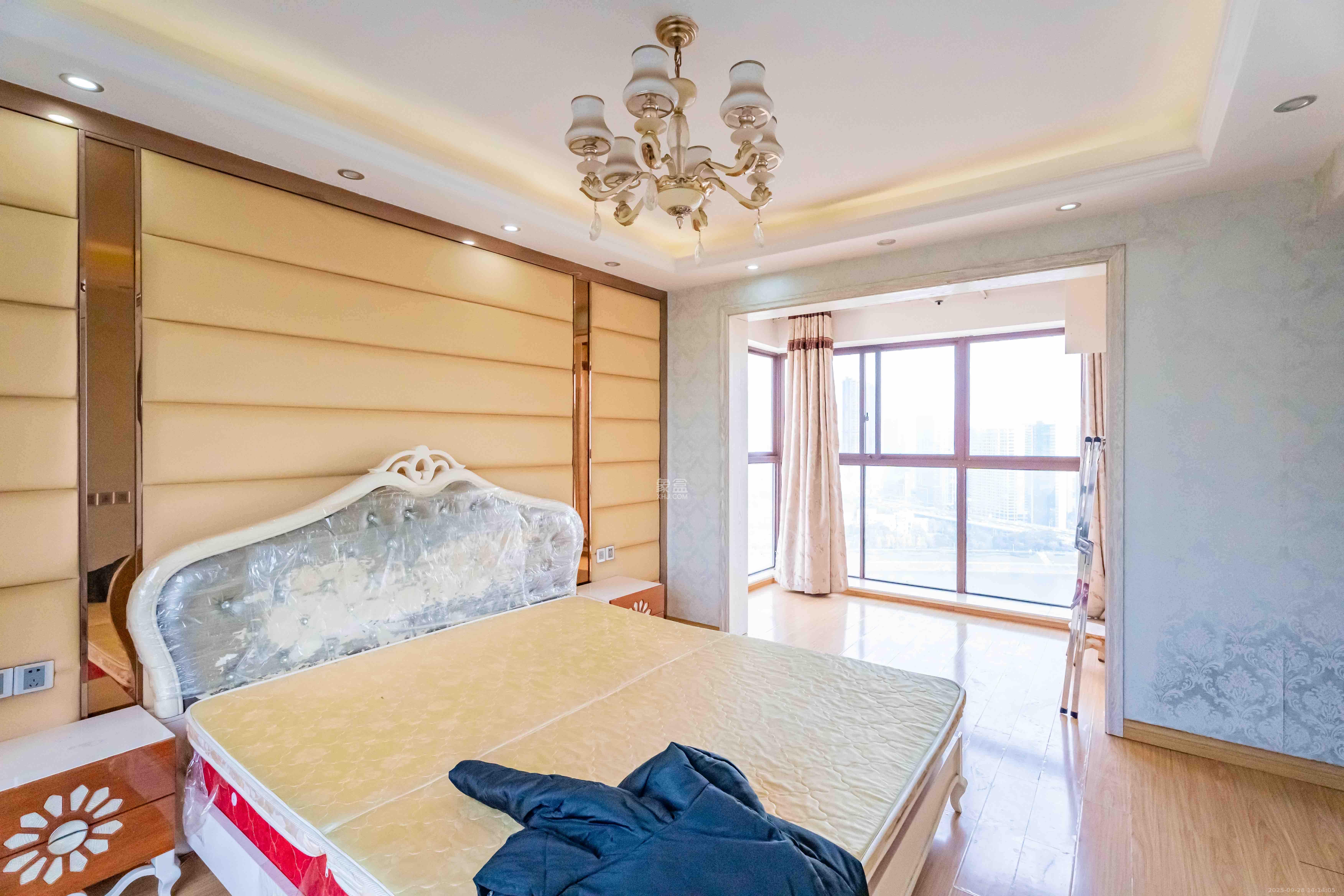 海洋半岛(月珑湾) 3室2厅2卫 2700.0元/月 海洋半岛(月珑湾) 3室2厅2卫 2700.0元/月室内图