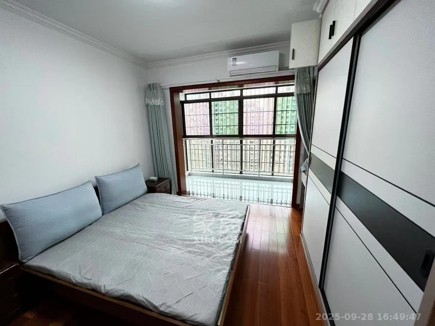 鄱阳佳郡 4室2厅2卫 2100.0元/月 鄱阳佳郡 4室2厅2卫 2100.0元/月室内图