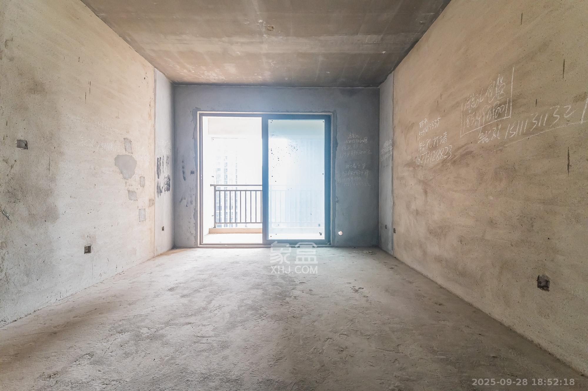 国泰九龙湾  3室2厅1卫    65.0万