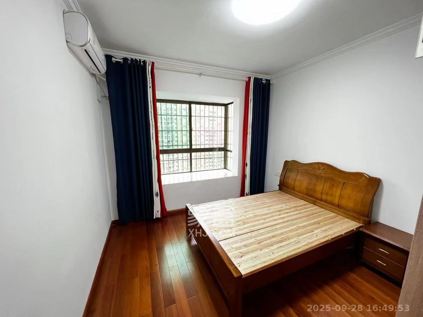 鄱阳佳郡 4室2厅2卫 2100.0元/月 鄱阳佳郡 4室2厅2卫 2100.0元/月室内图