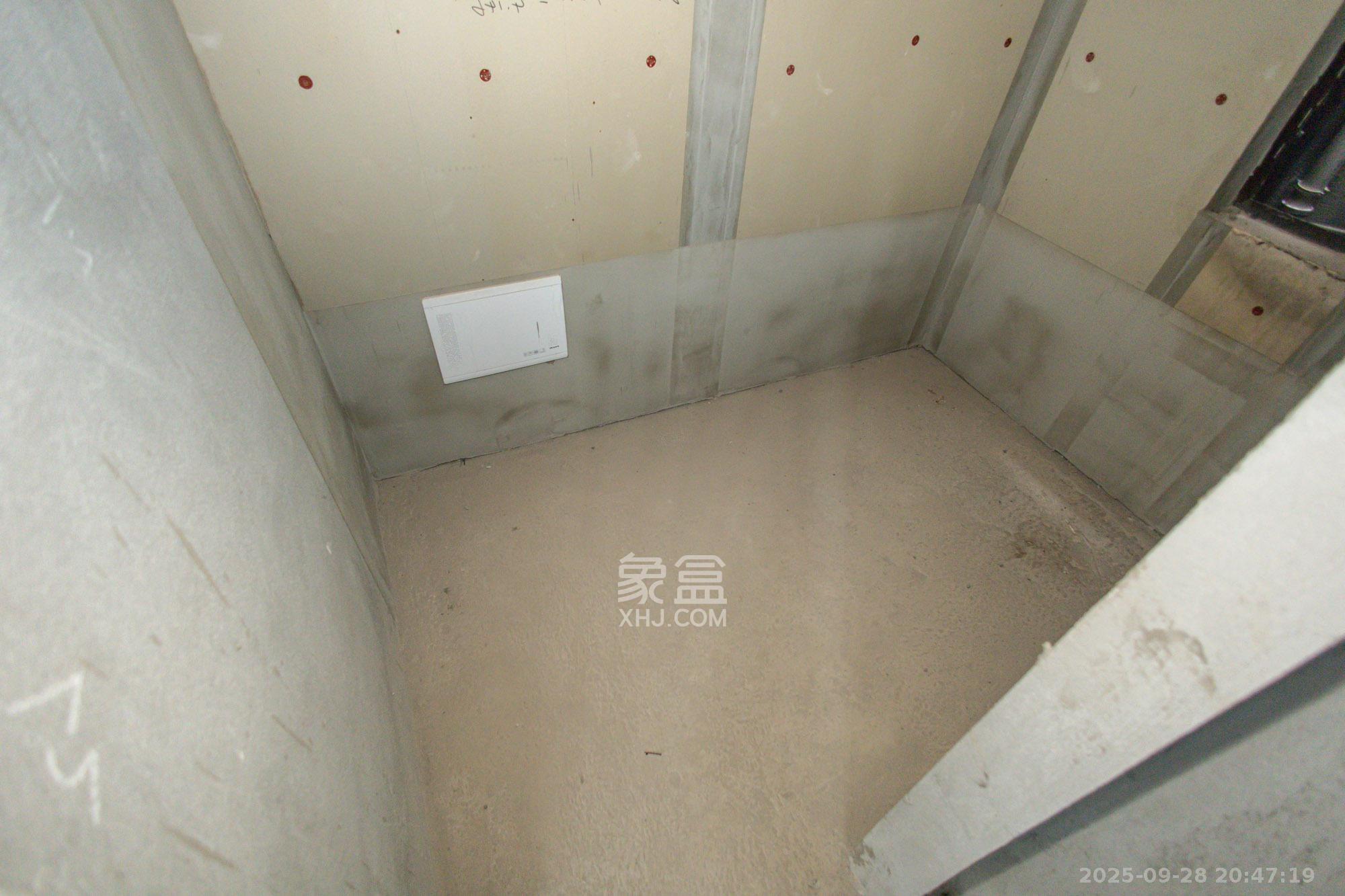 东原麓印长江C区  4室2厅2卫    260.0万其他