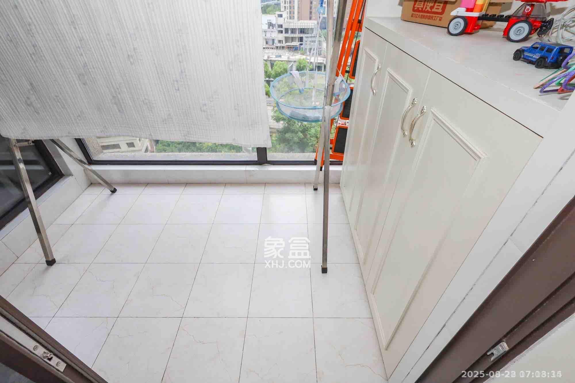 南山雍江汇(滨江国际新城) 3室2厅1卫 2850.0元/月 南山雍江汇(滨江国际新城) 3室2厅1卫 2850.0元/月室内图