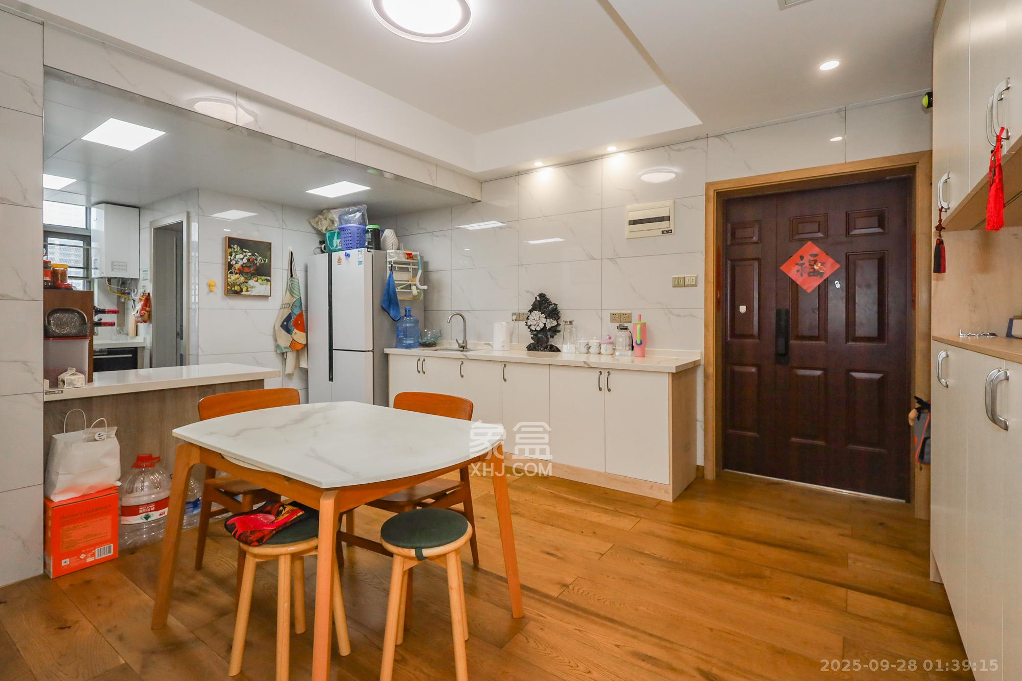 八方小区B区 3室2厅2卫 420.0万 八方小区B区 3室2厅2卫 420.0万其他