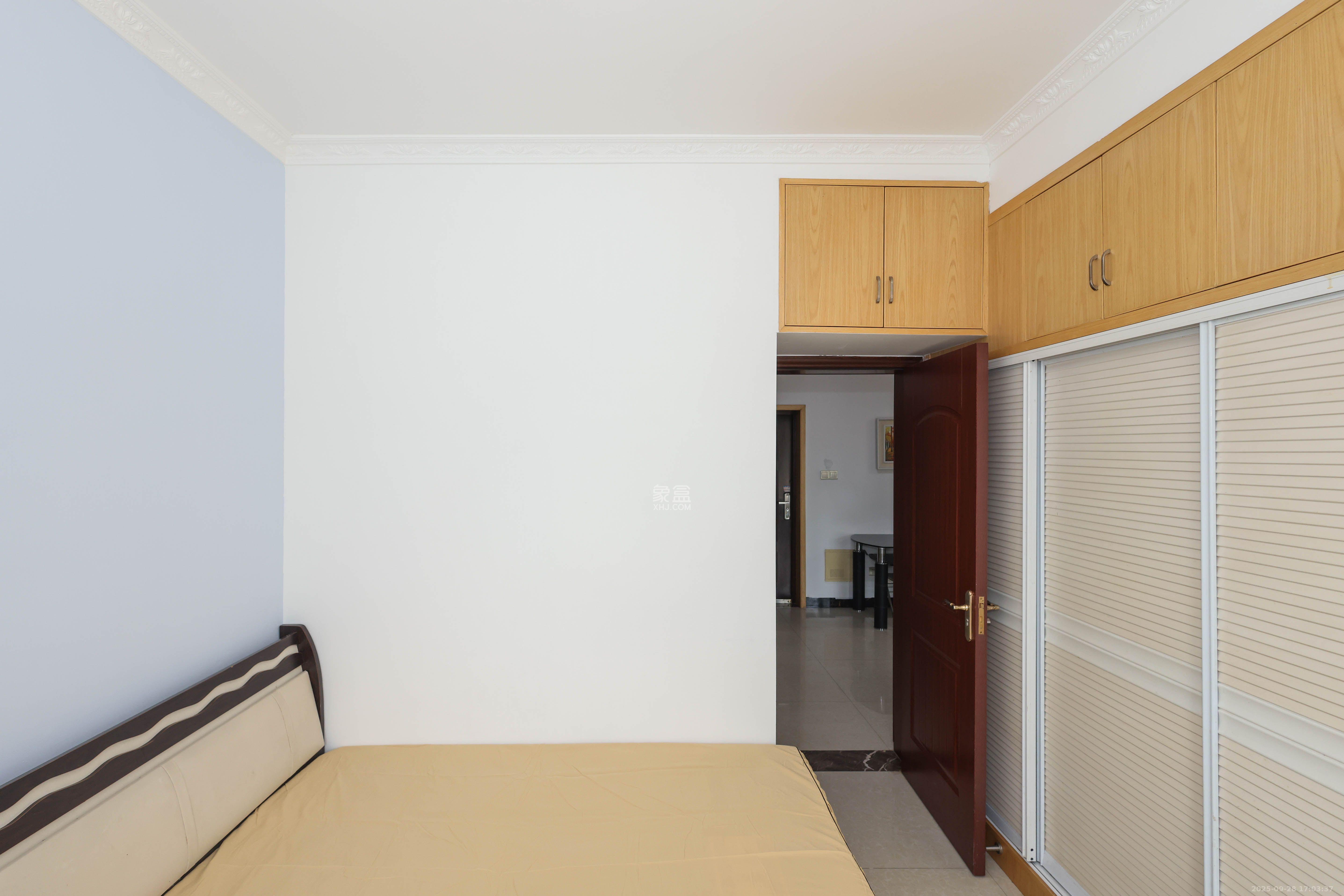 麓谷明珠  2室2厅1卫    2300.0元/月室内图