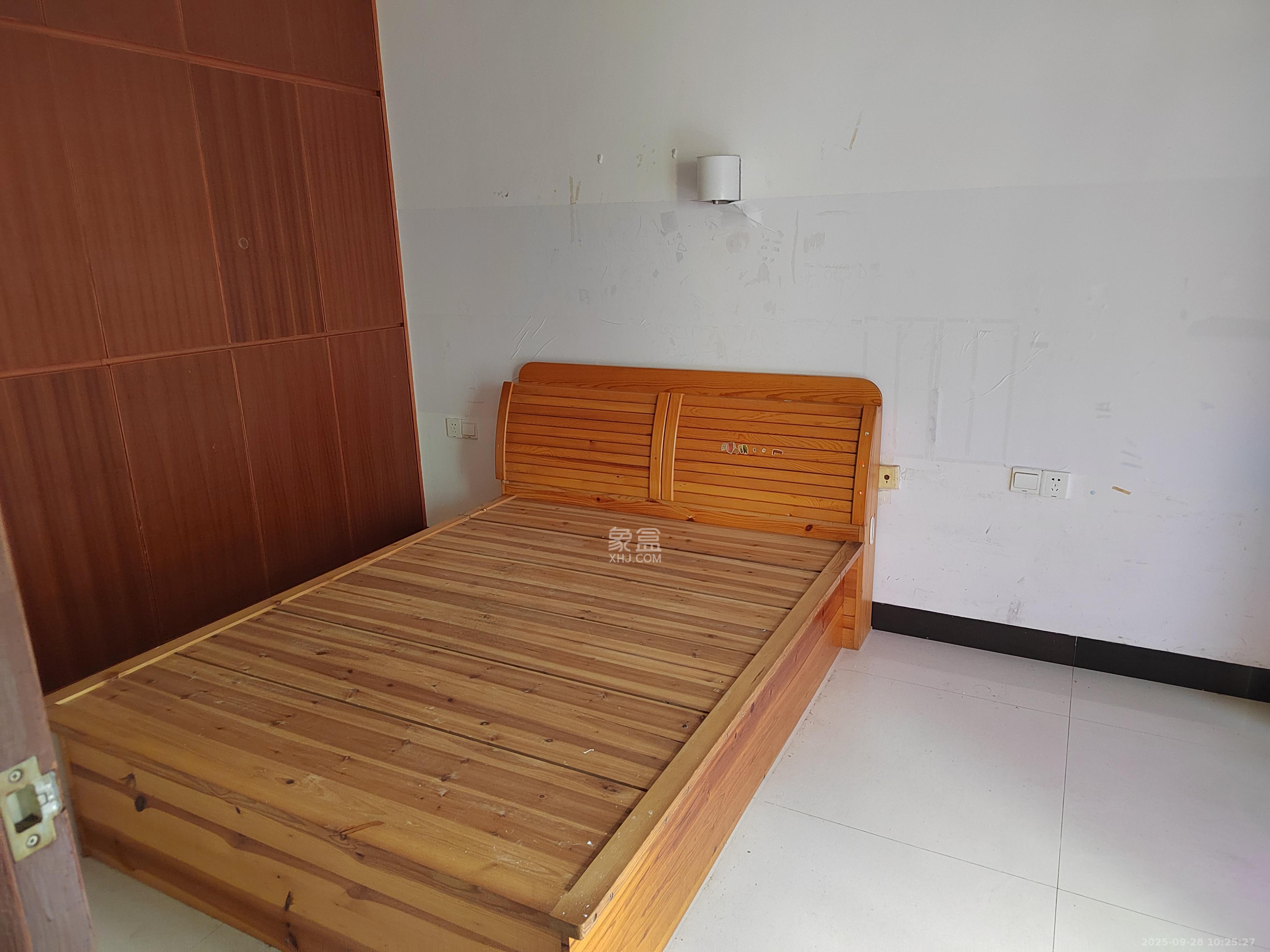 中信文化广场(中信新城二期) 2室1厅1卫 1500.0元/月 中信文化广场(中信新城二期) 2室1厅1卫 1500.0元/月室内图