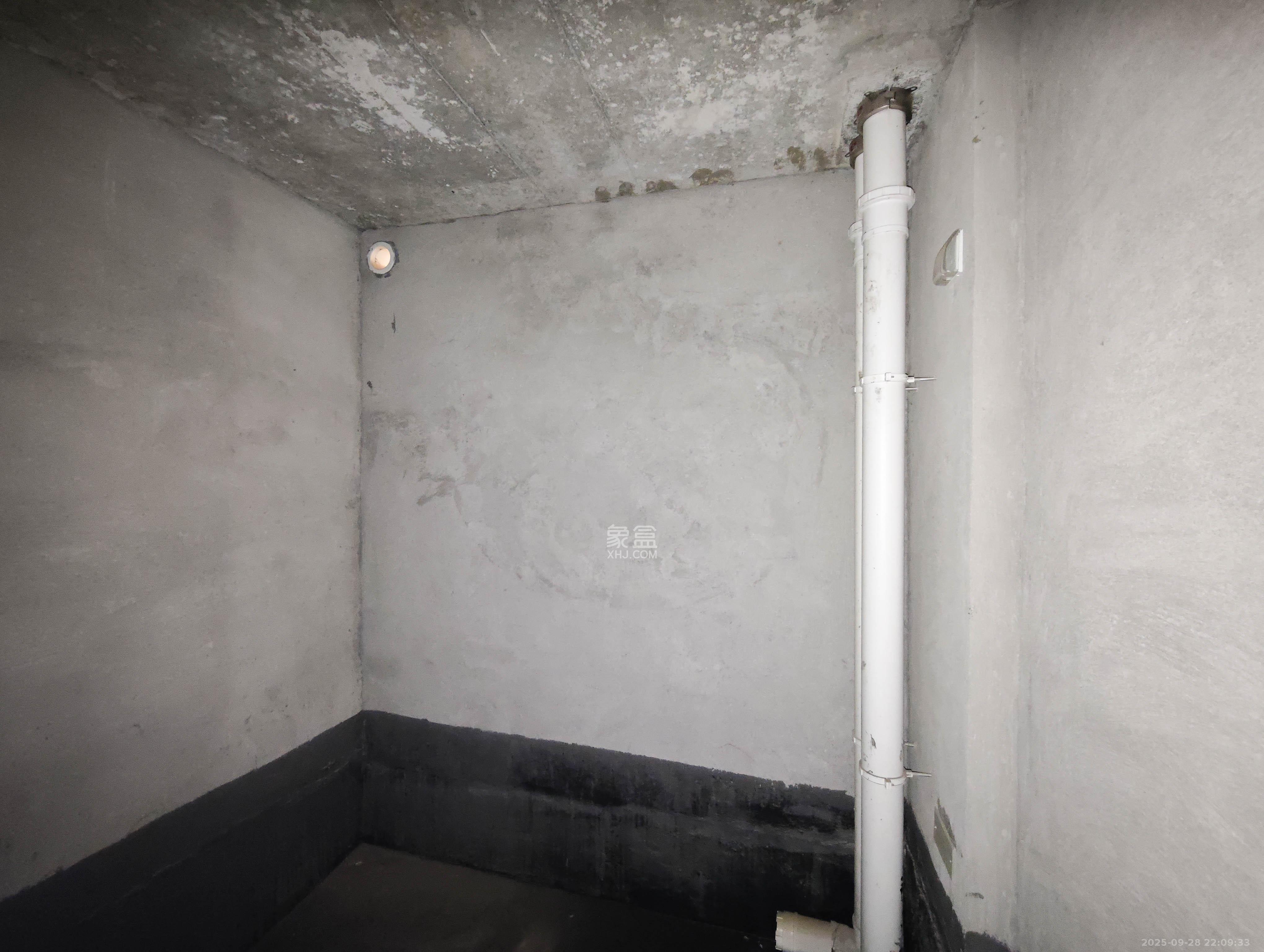 西湖鸿运佳苑 4室2厅2卫 135.0万 西湖鸿运佳苑 4室2厅2卫 135.0万卫生间