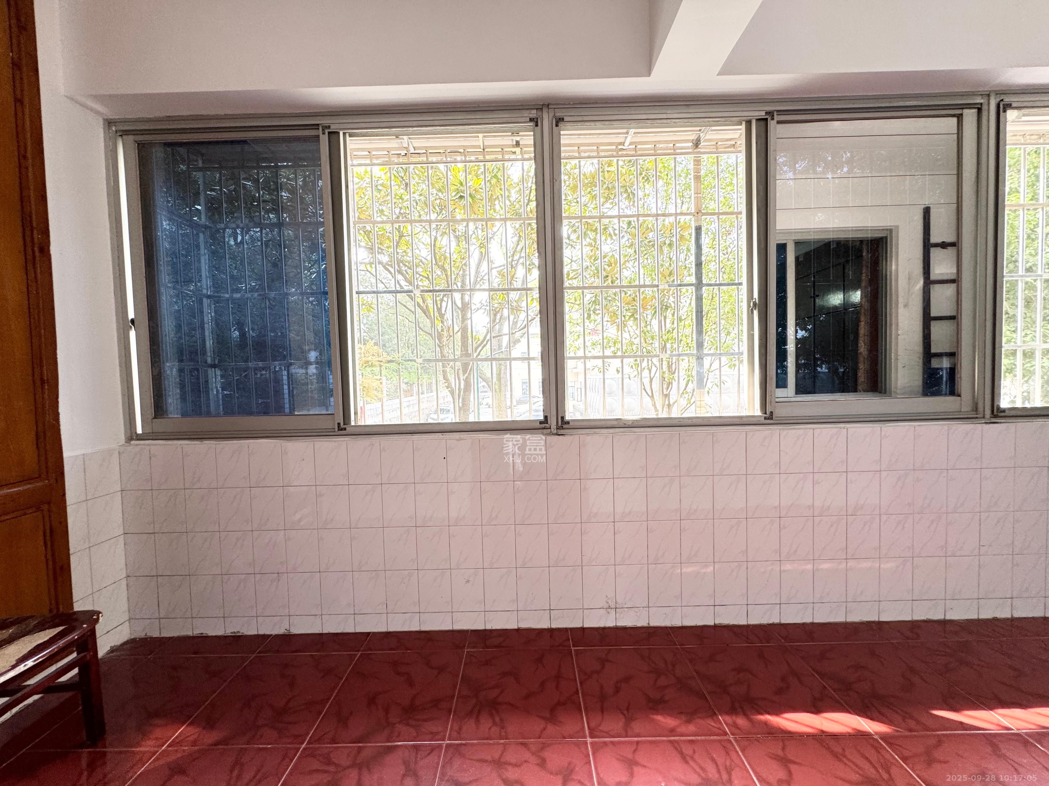 长沙县粮食局宿舍  3室2厅2卫    1700.0元/月室内图