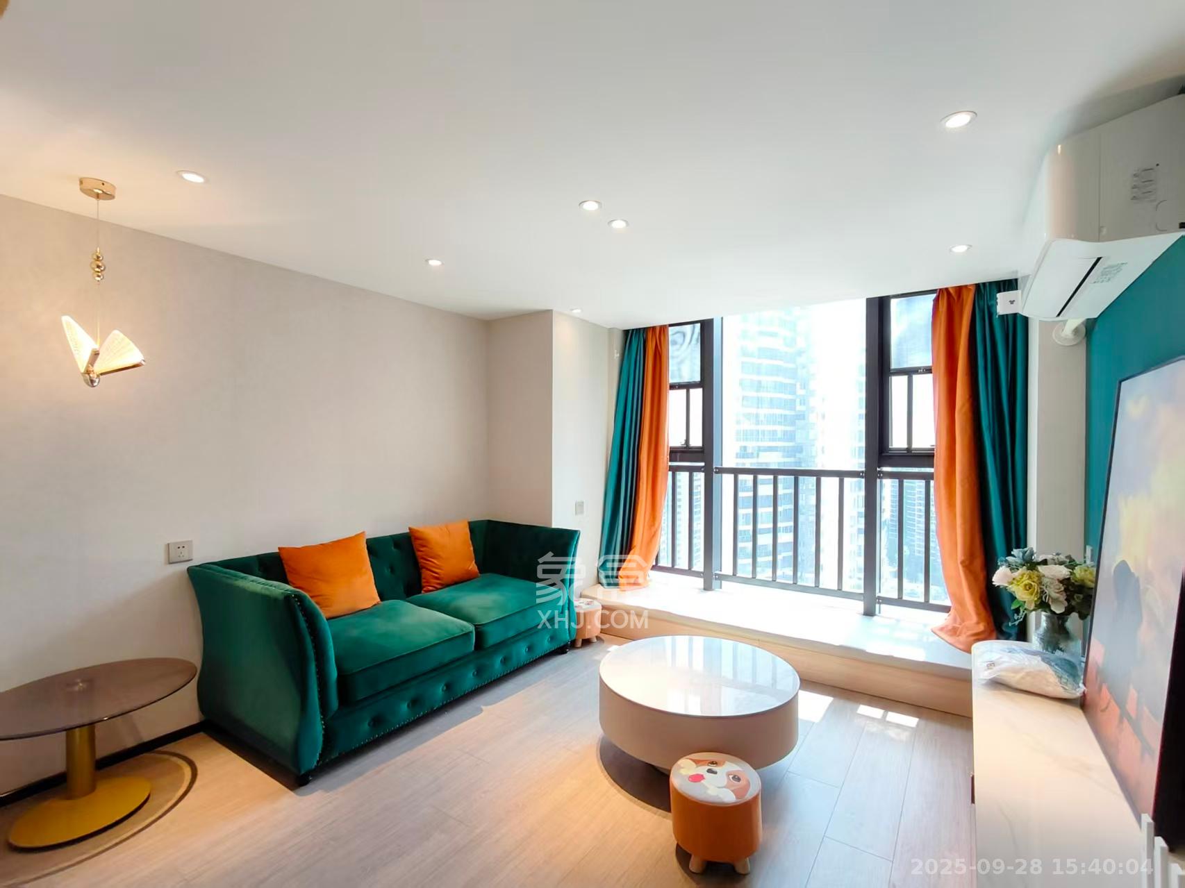 中一鲲出（鲲鹏府）  2室2厅1卫    2800.0元/月室内图