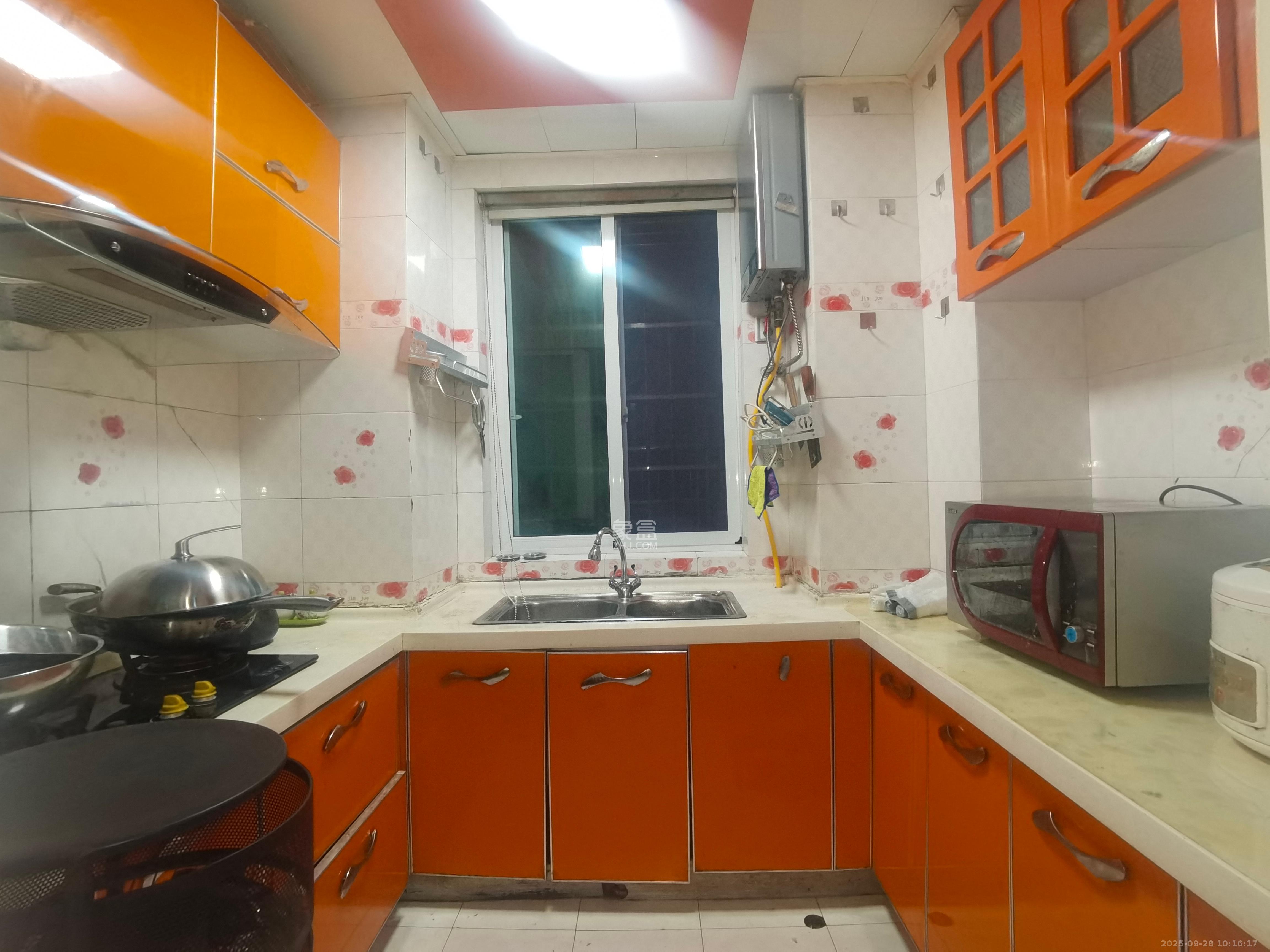 未来现代城 2室2厅1卫 1600.0元/月 未来现代城 2室2厅1卫 1600.0元/月室内图