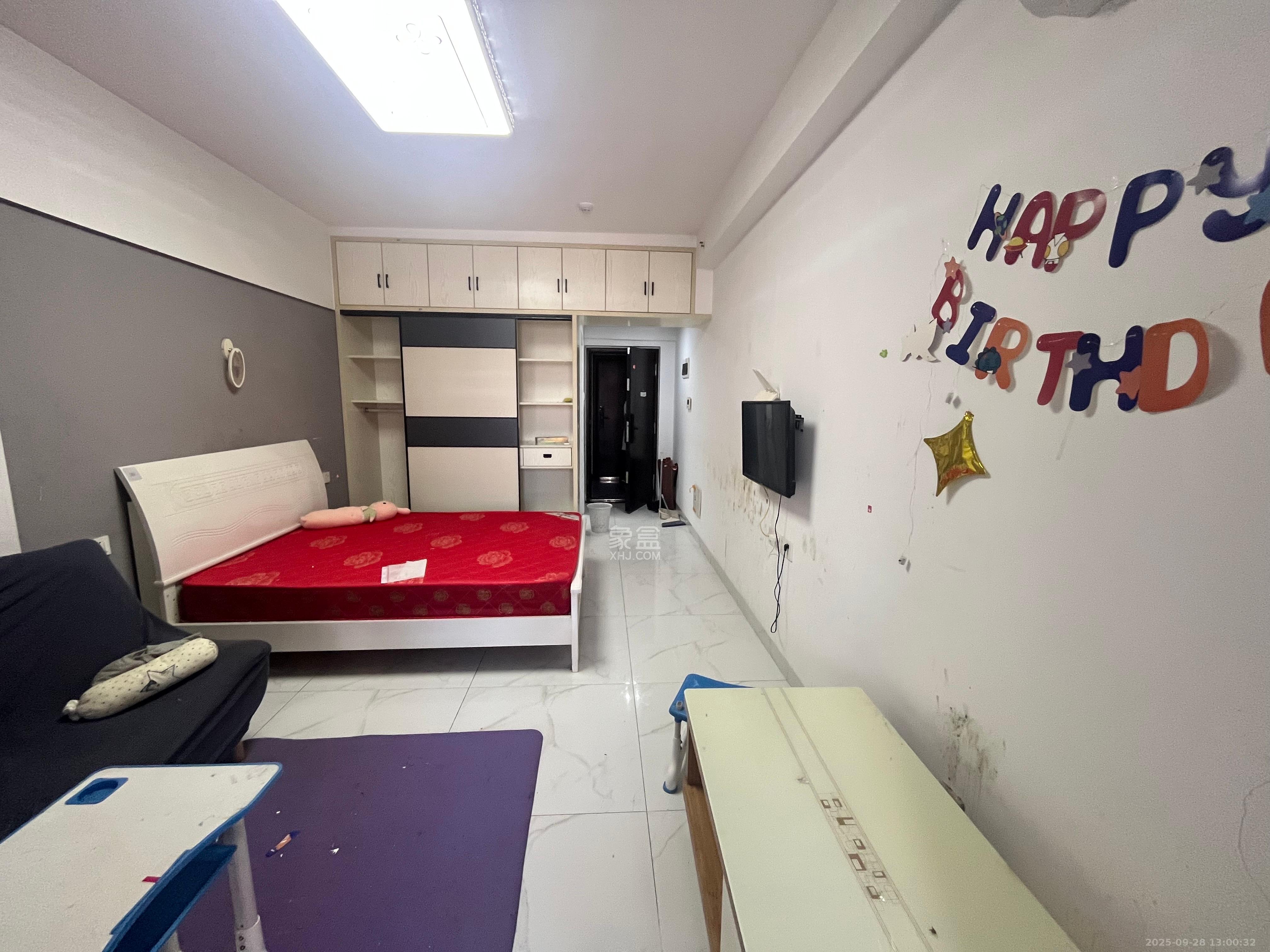 国泰九龙湾  1室0厅0卫    1200.0元/月 国泰九龙湾  1室0厅0卫    1200.0元/月