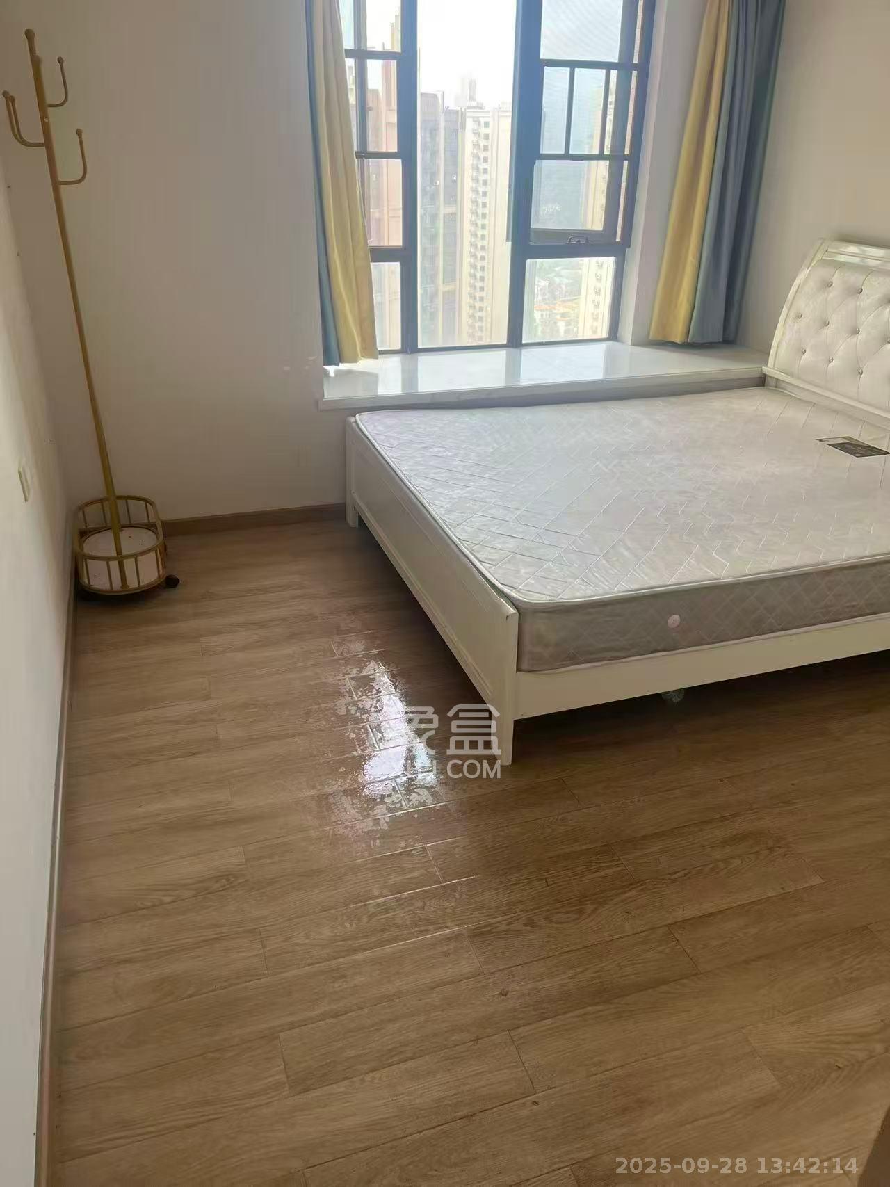 时代倾城二期  1室1厅1卫   1800.00元/月室内图