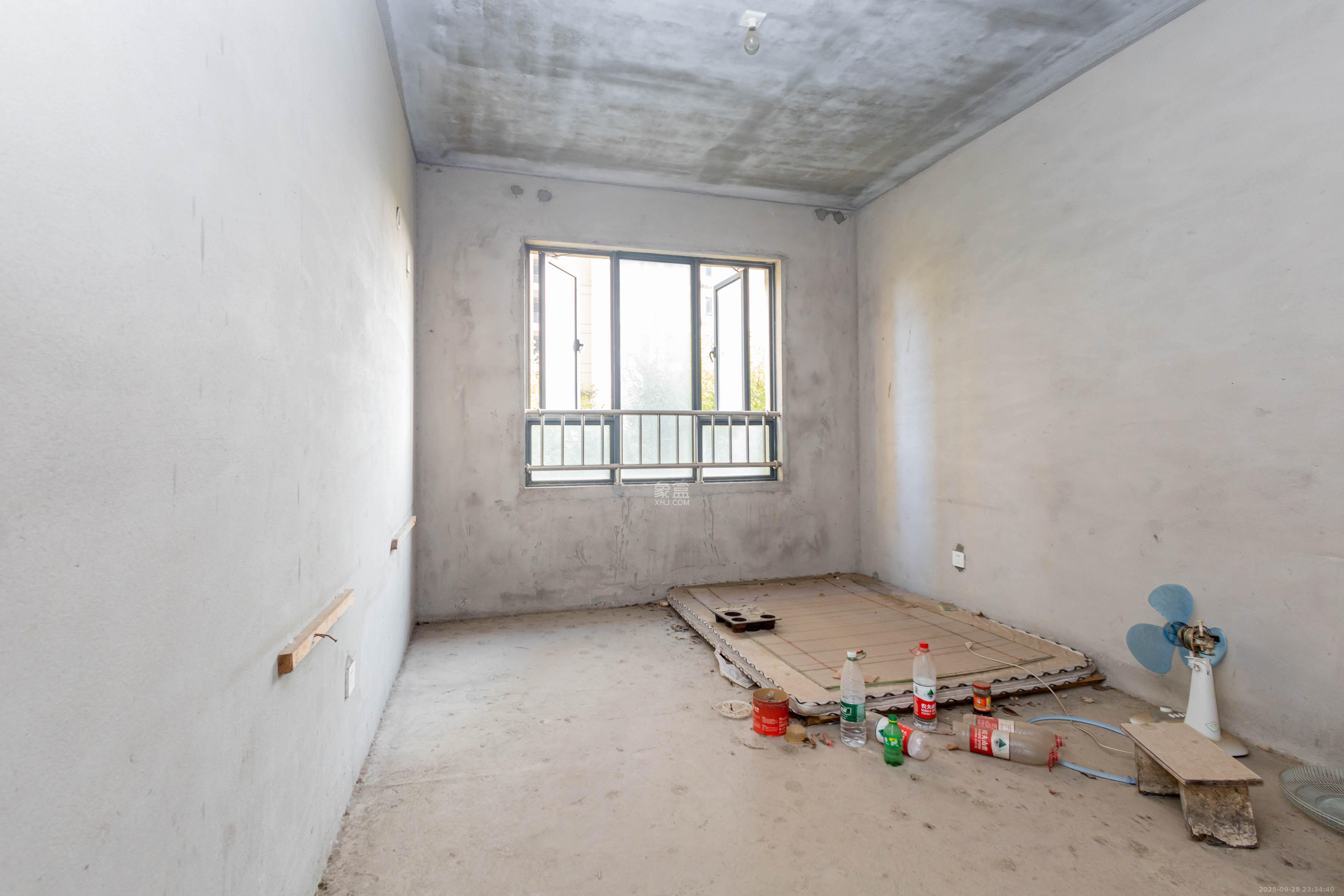 爵世名邸东湖(东湖壹号企业总部基地)  3室2厅2卫    77.9万 爵世名邸东湖(东湖壹号企业总部基地)  3室2厅2卫    77.9万卧室