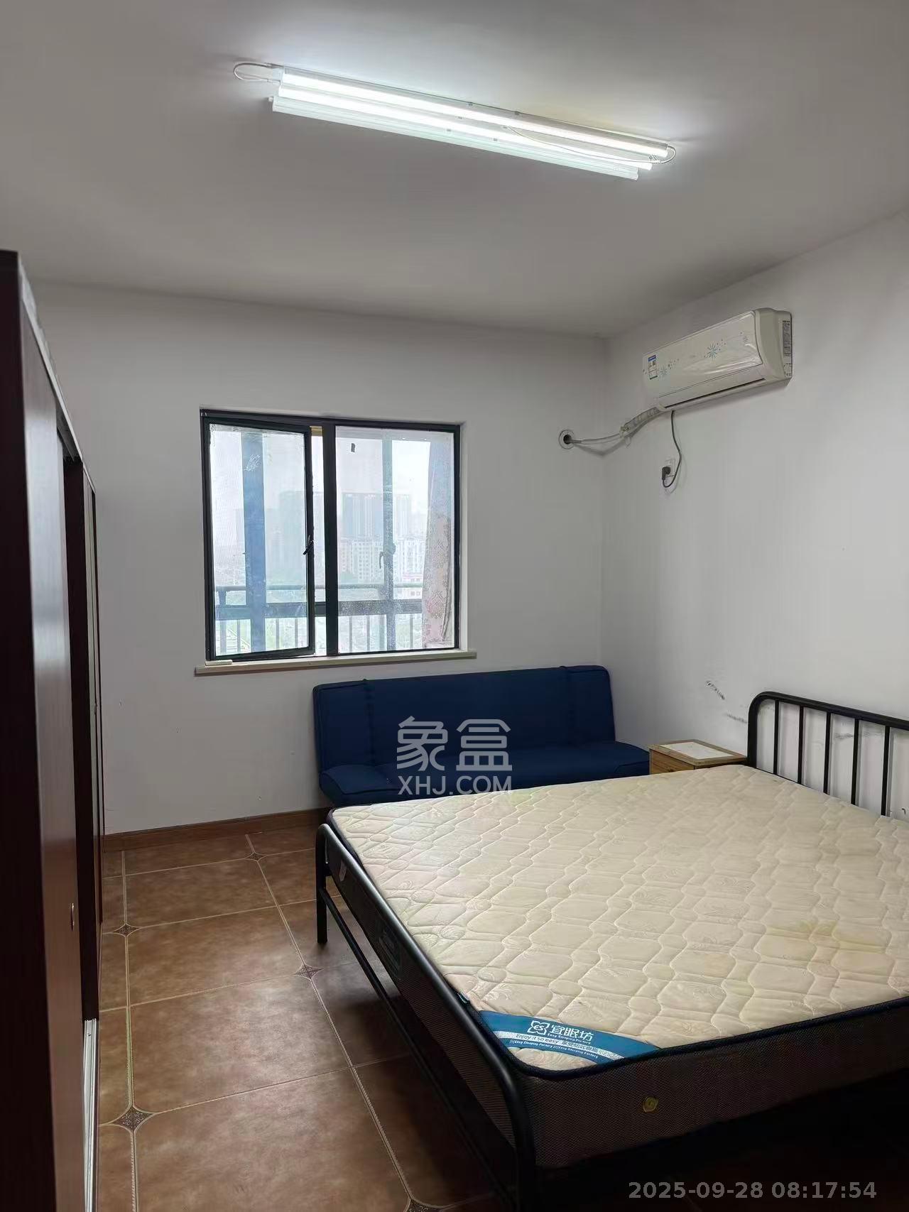 通泰梅岭苑 2室2厅1卫 2600.0元/月 通泰梅岭苑 2室2厅1卫 2600.0元/月室内图