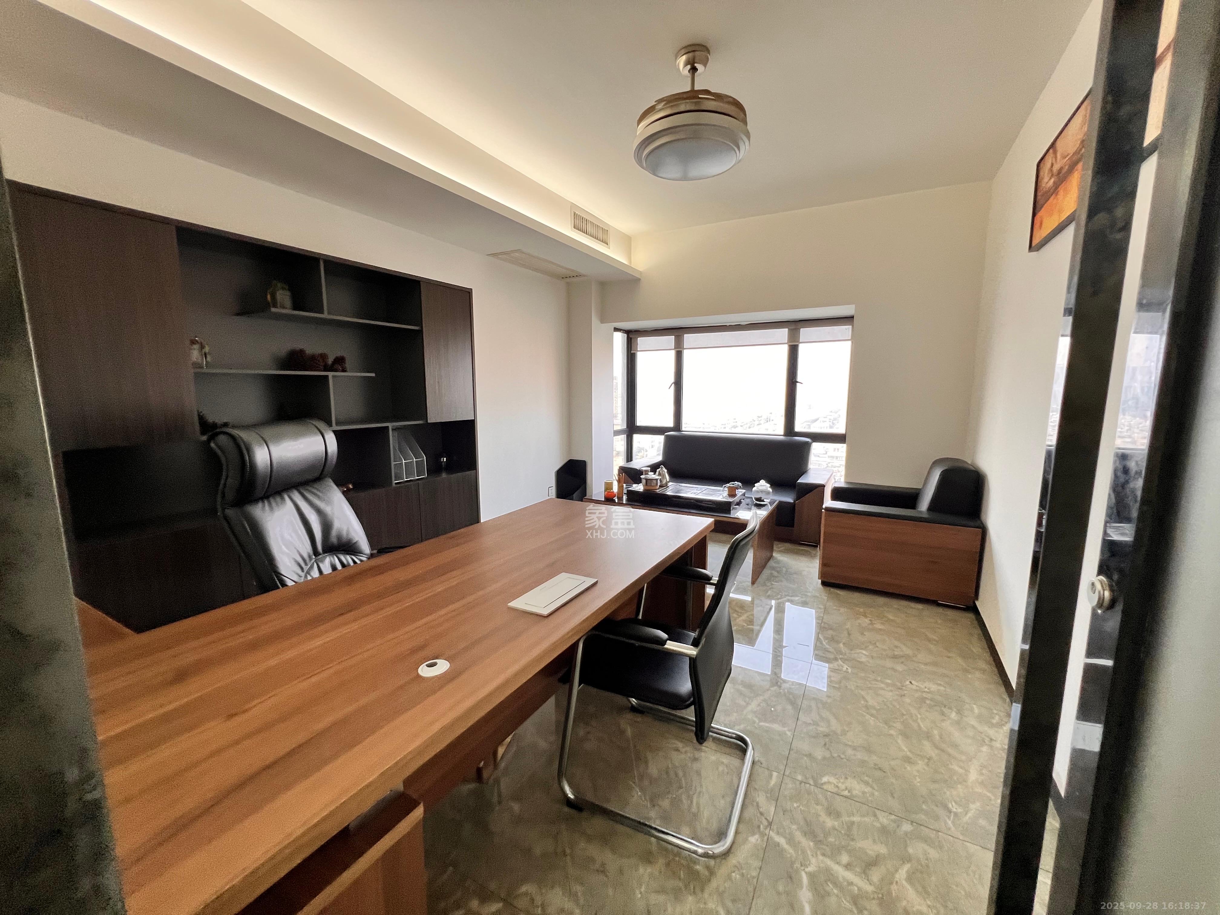 建安新商汇 4室1厅1卫 11000.0元/月 建安新商汇 4室1厅1卫 11000.0元/月室内图