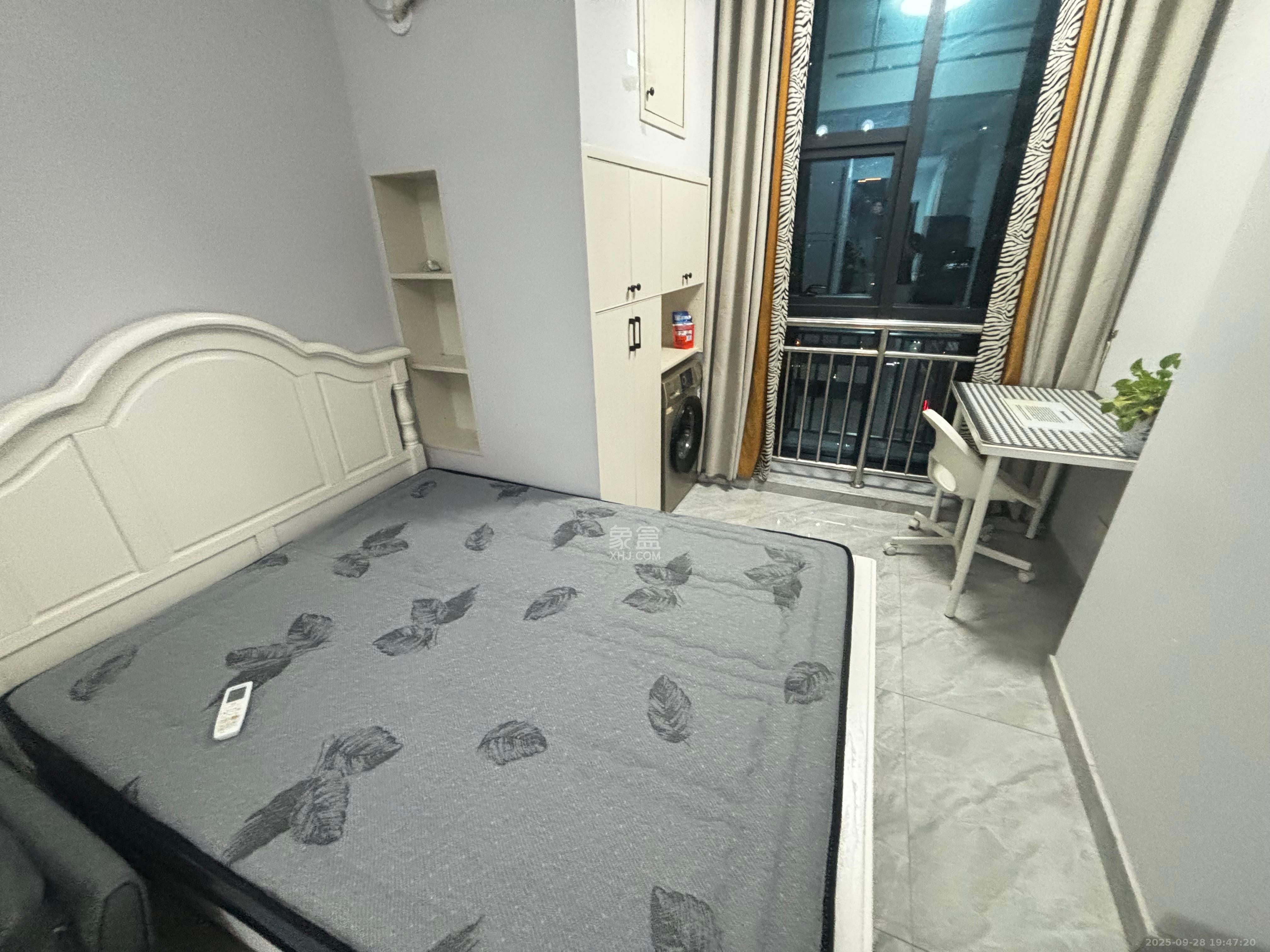 东盈商业广场(华泉城市广场) 1室0厅1卫 1500.0元/月 东盈商业广场(华泉城市广场) 1室0厅1卫 1500.0元/月室内图