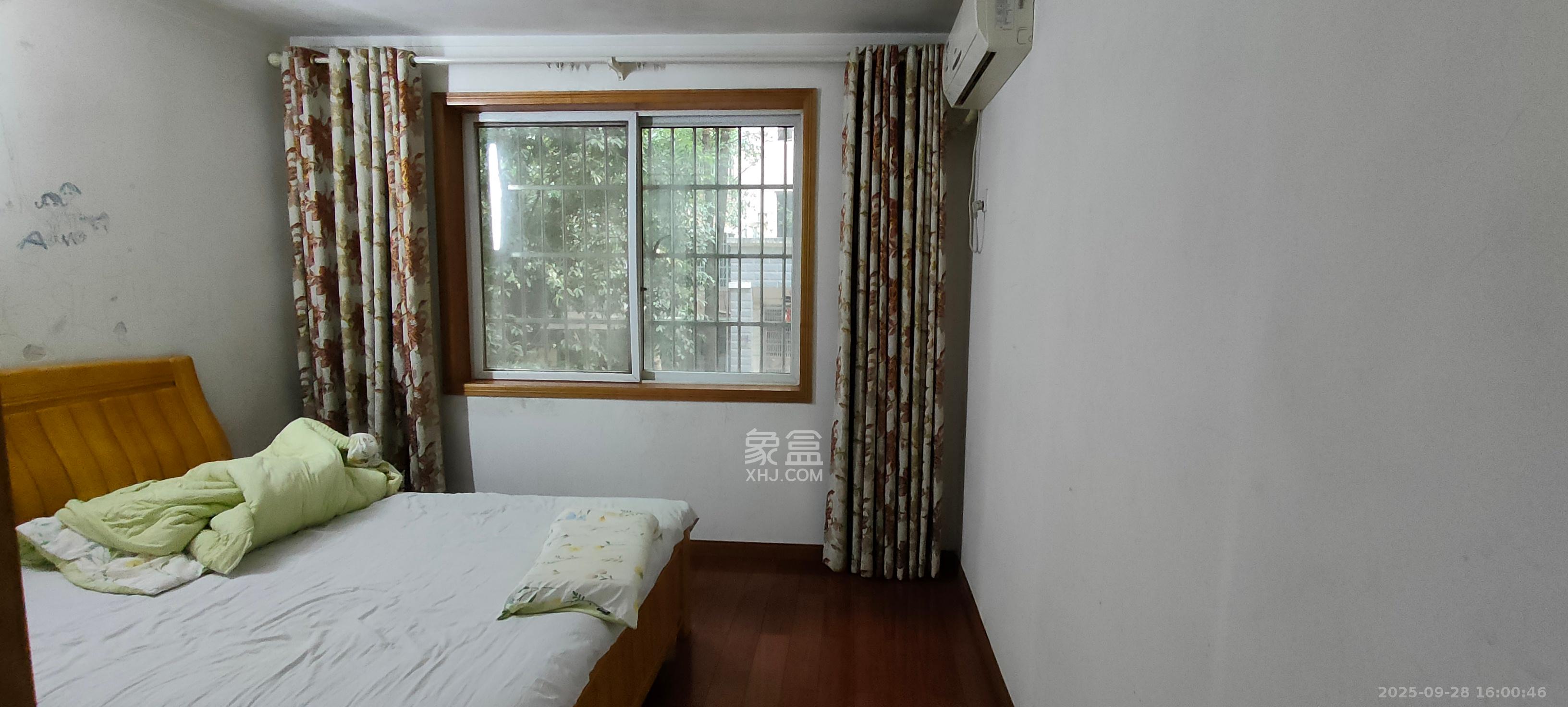 新诚小区 2室2厅2卫 1800.00元/月 新诚小区 2室2厅2卫 1800.00元/月室内图