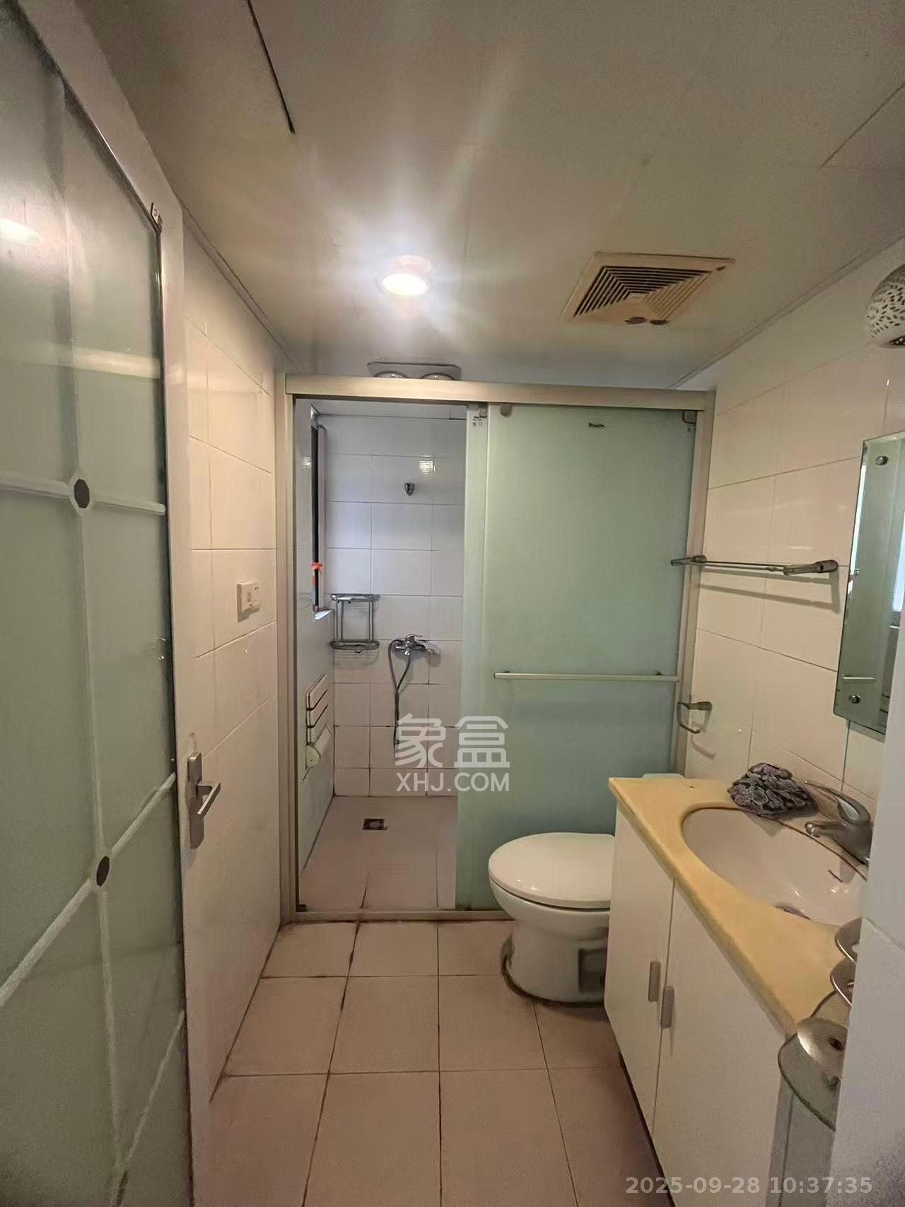 阳光嘉园 2室2厅1卫 2000.0元/月 阳光嘉园 2室2厅1卫 2000.0元/月室内图