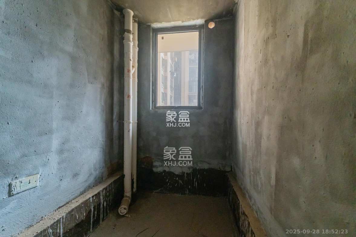 国泰九龙湾 3室2厅1卫 65.0万 国泰九龙湾 3室2厅1卫 65.0万其他