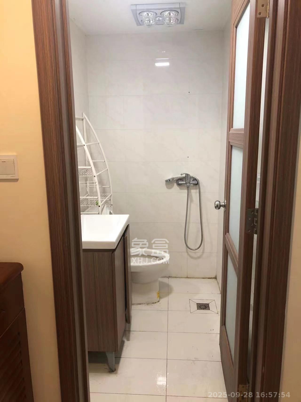 碧桂园威尼斯城  1室1厅1卫    1200.0元/月 碧桂园威尼斯城  1室1厅1卫    1200.0元/月室内图