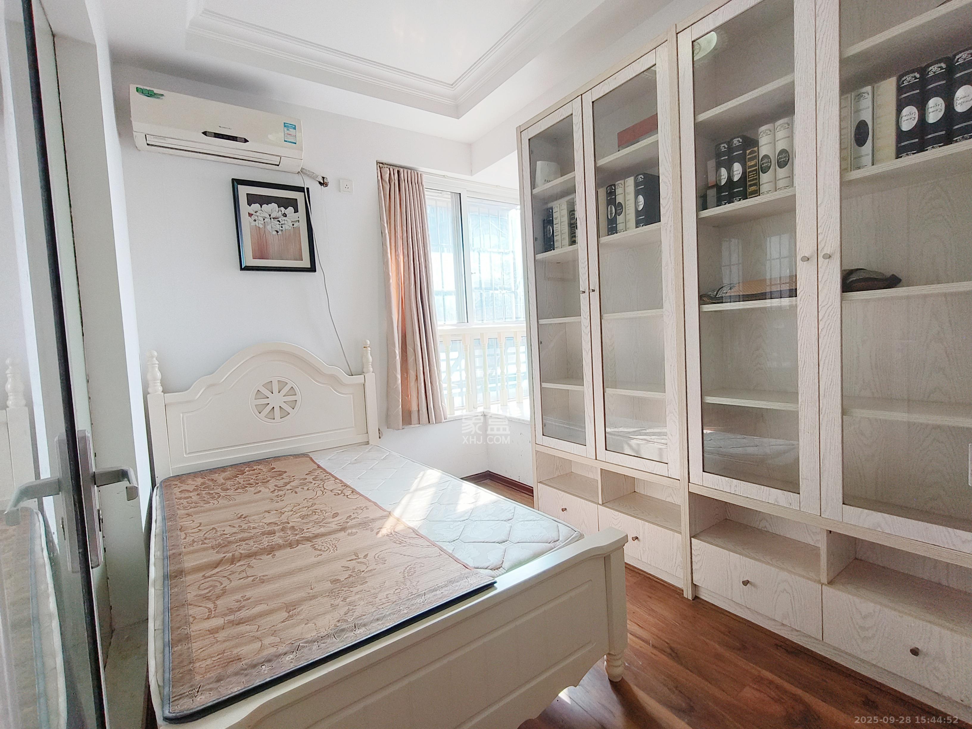 爱琴海岸  3室2厅2卫    2300.0元/月室内图