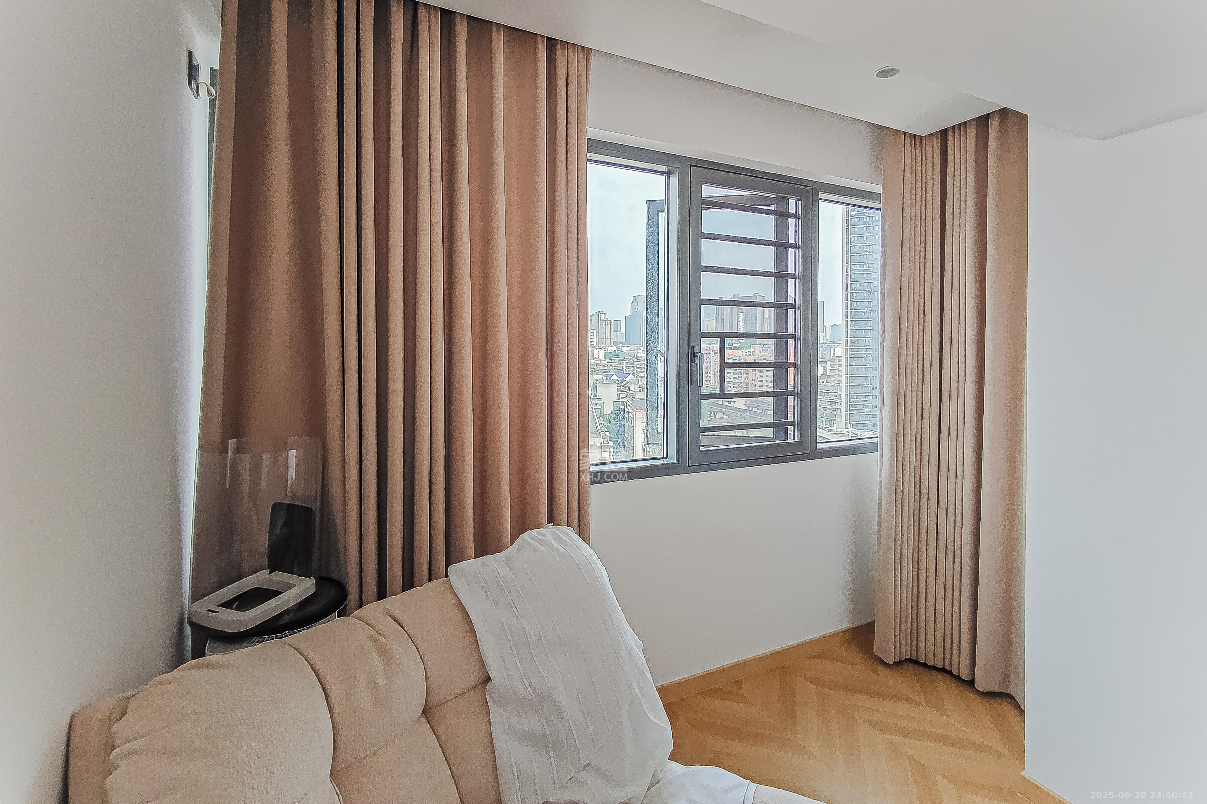 在水一方 4室2厅2卫 110.0万 在水一方 4室2厅2卫 110.0万阳台