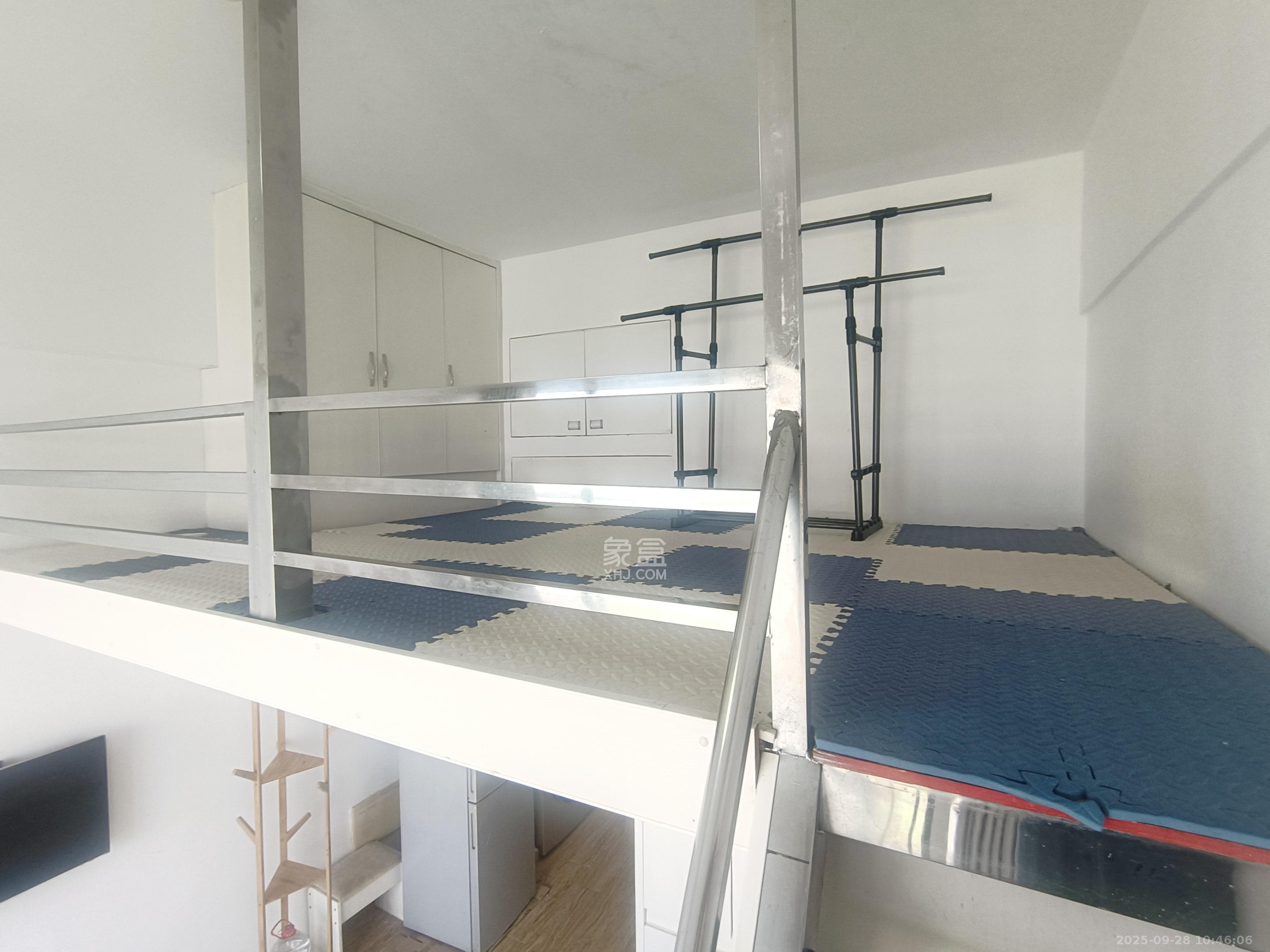 叠彩兰亭 1室1厅1卫 1300.0元/月 叠彩兰亭 1室1厅1卫 1300.0元/月室内图