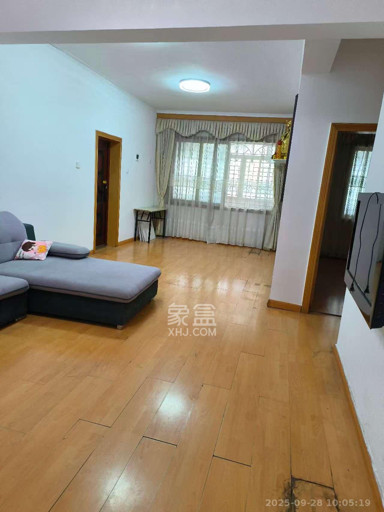 三泰街新富城  3室1厅1卫    3480.0元/月 三泰街新富城  3室1厅1卫    3480.0元/月