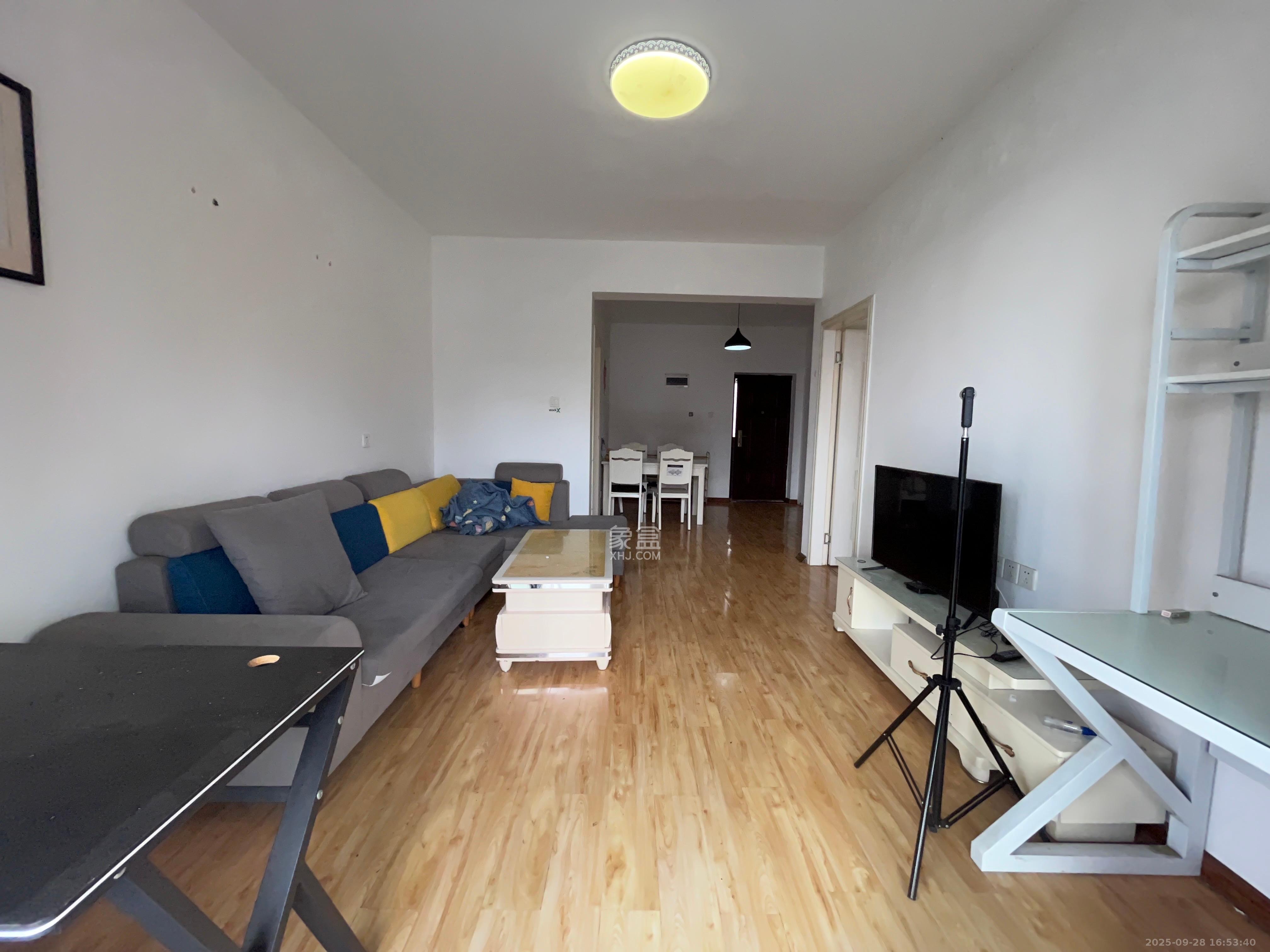 盛世耀凯 2室2厅1卫 2300.0元/月 盛世耀凯 2室2厅1卫 2300.0元/月室内图