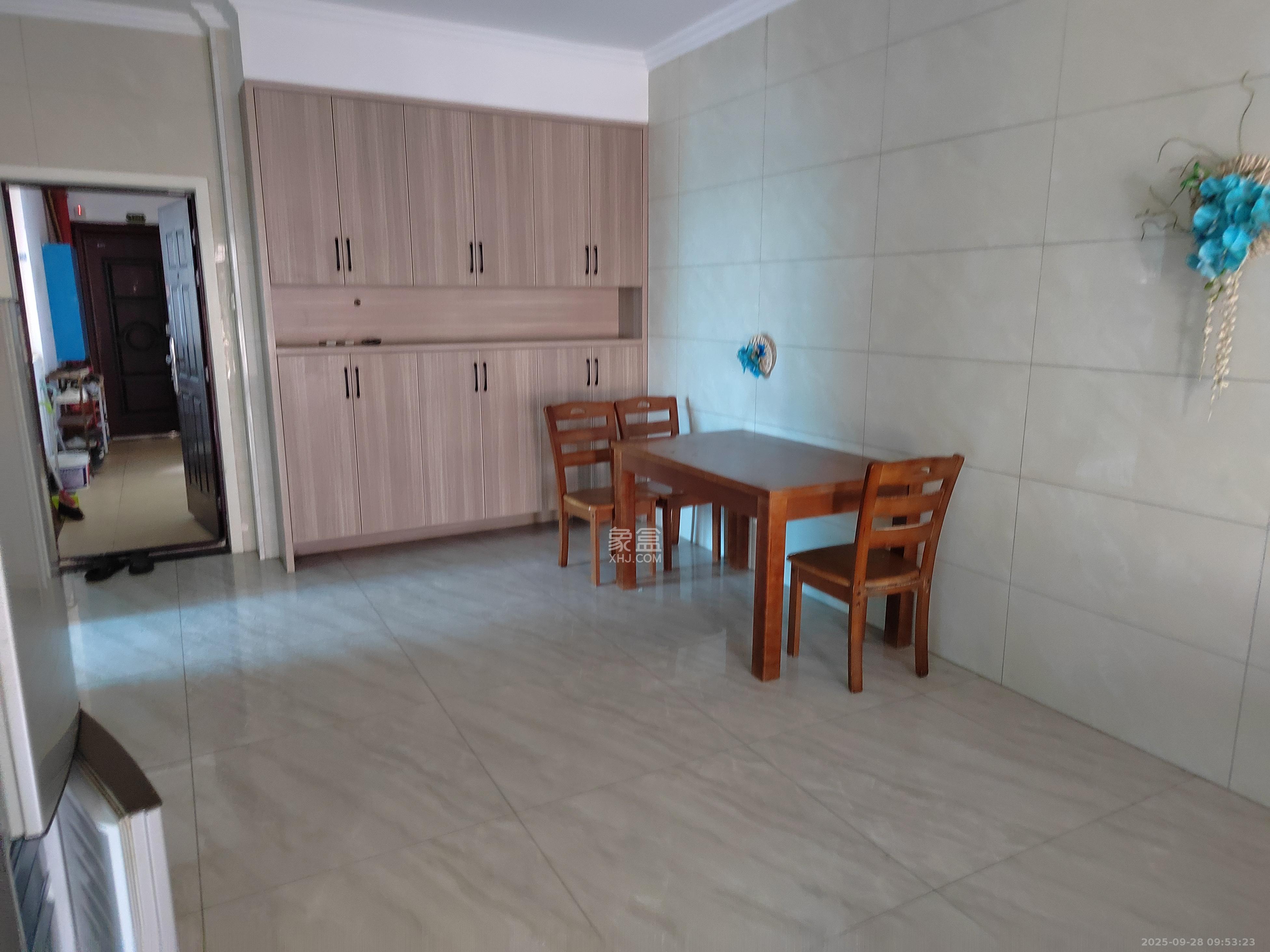 天悦和苑一期 1室2厅1卫 1600.0元/月 天悦和苑一期 1室2厅1卫 1600.0元/月室内图