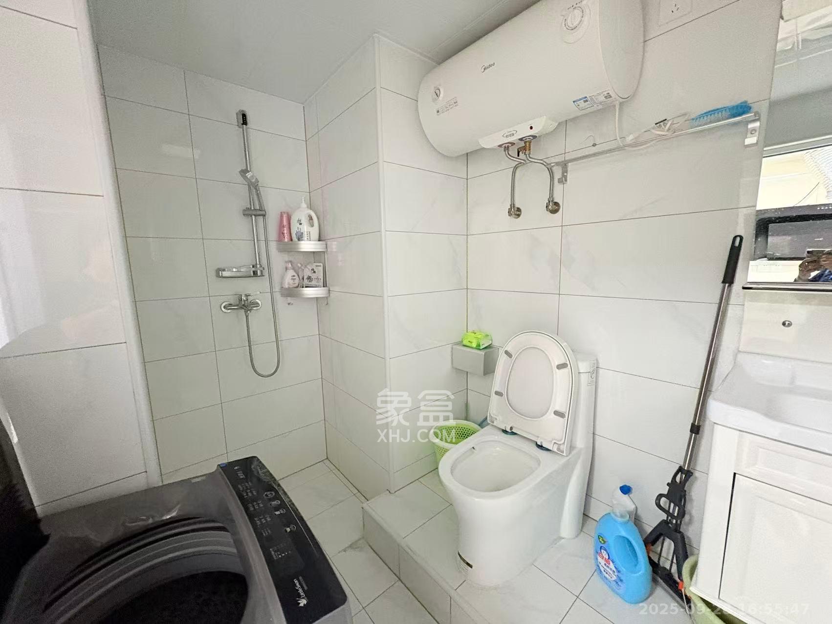 芙蓉万国城MOMA(卓越汇富苑) 1室1厅1卫 1500.0元/月 芙蓉万国城MOMA(卓越汇富苑) 1室1厅1卫 1500.0元/月室内图