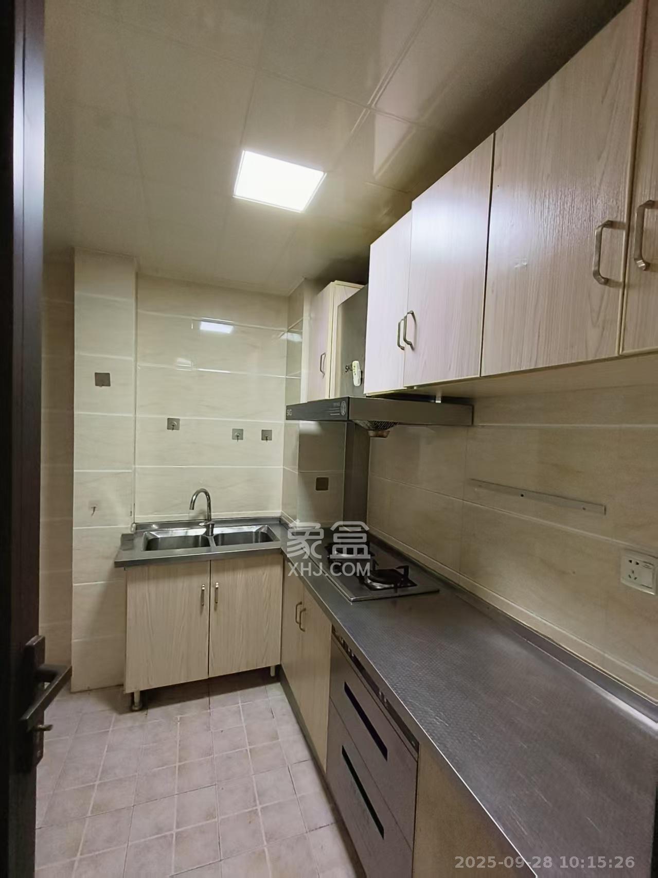 绿地公馆(绿地名邸) 1室1厅1卫 1600.0元/月 绿地公馆(绿地名邸) 1室1厅1卫 1600.0元/月室内图