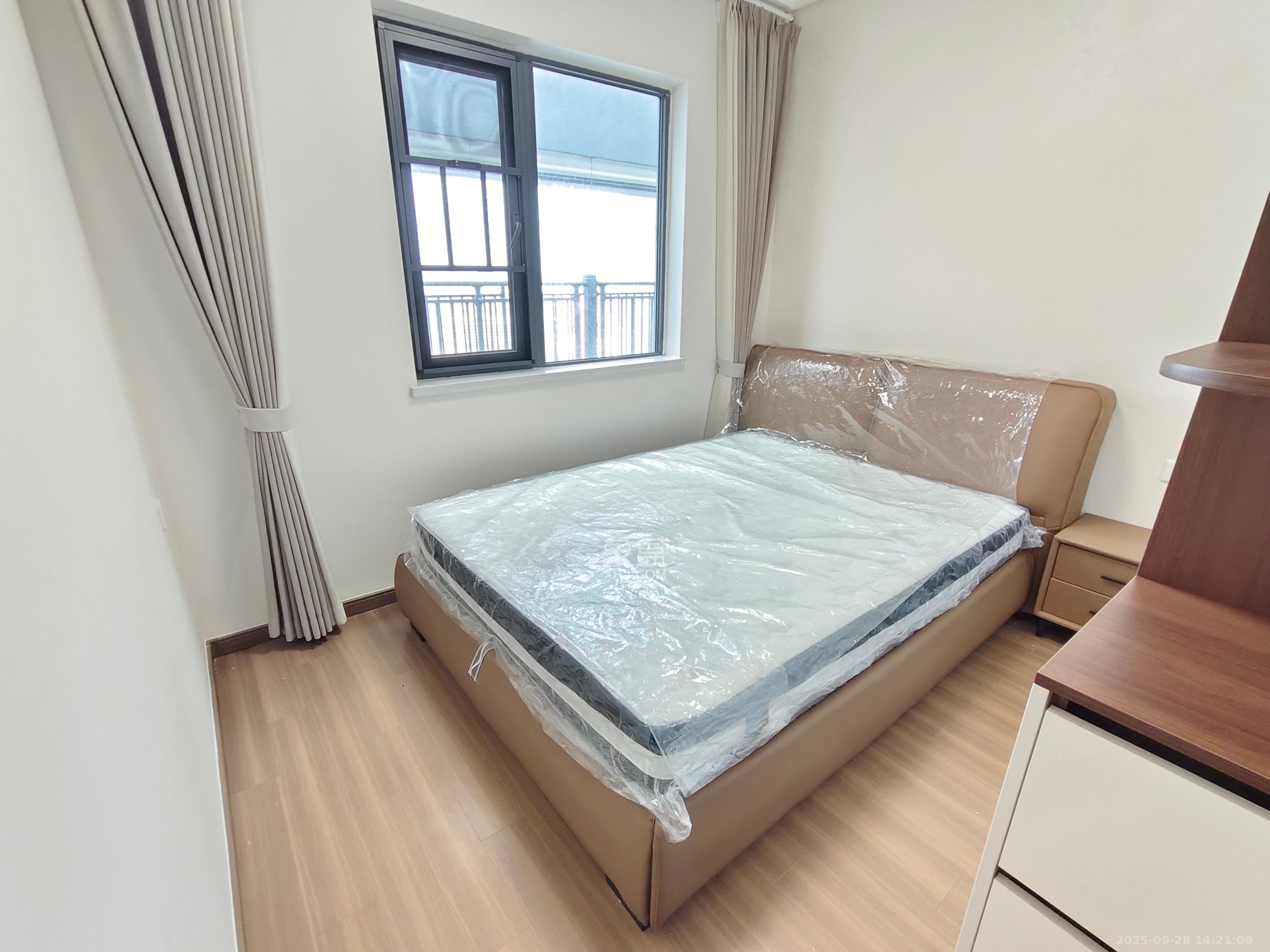 保利恒伟时光印象  4室2厅2卫   3000.00元/月室内图