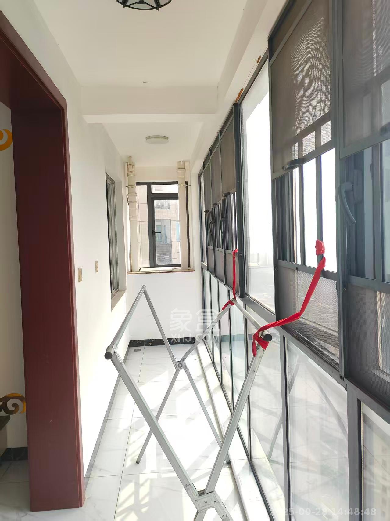 和悦城(蟠龙景苑) 3室2厅1卫 1500.0元/月 和悦城(蟠龙景苑) 3室2厅1卫 1500.0元/月室内图