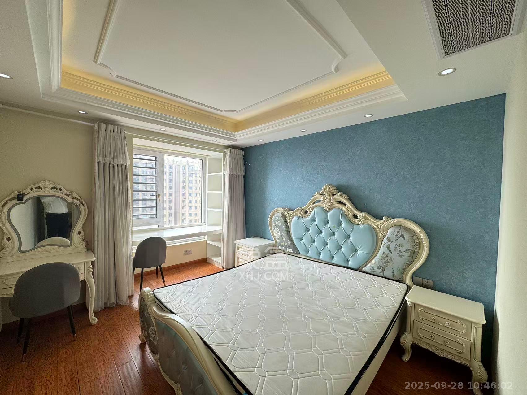 上园商住小区 3室2厅2卫 3500.0元/月 上园商住小区 3室2厅2卫 3500.0元/月室内图