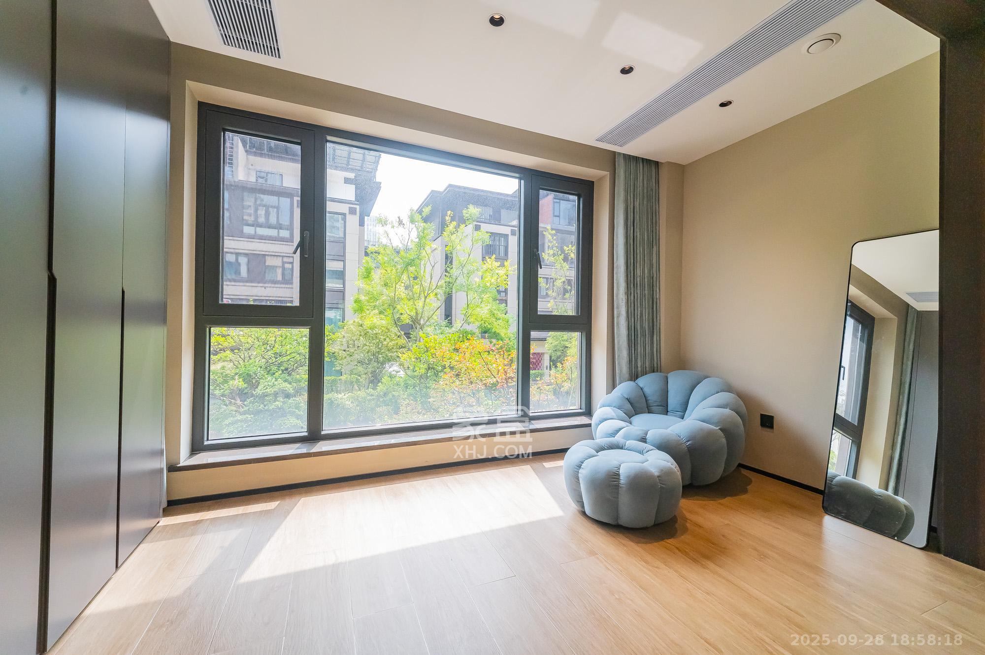 中交建发松雅院 5室2厅3卫 420.0万 中交建发松雅院 5室2厅3卫 420.0万其他