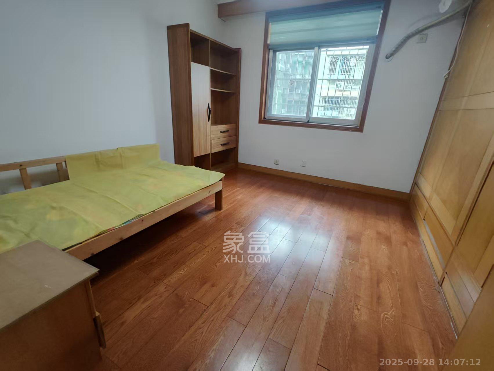 恒达时代花园 4室2厅2卫 2600.0元/月 恒达时代花园 4室2厅2卫 2600.0元/月室内图