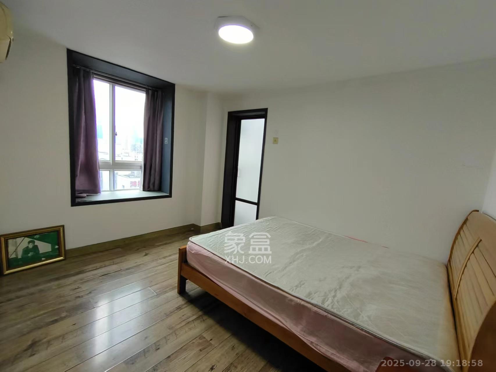 君临天厦 4室2厅2卫 3200.0元/月 君临天厦 4室2厅2卫 3200.0元/月室内图