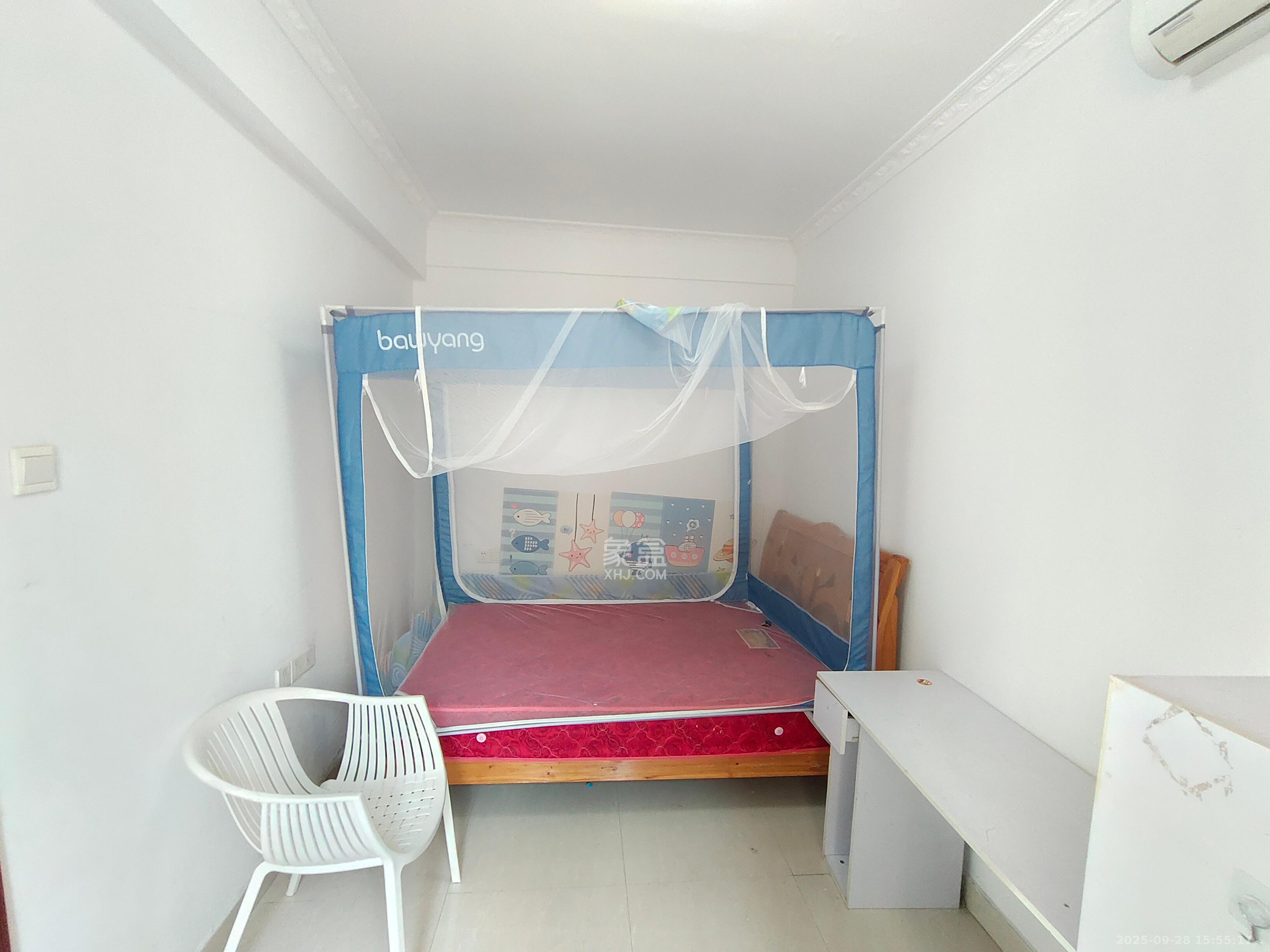 米兰春天  3室2厅1卫    1800.0元/月室内图