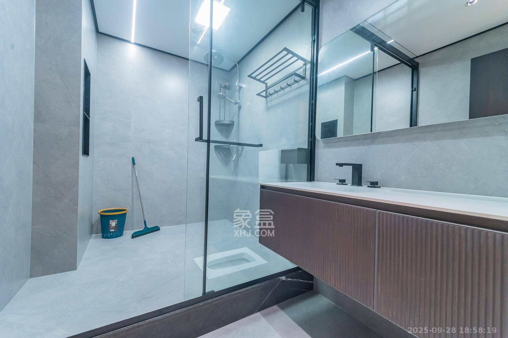 中交建发松雅院 5室2厅3卫 420.0万 中交建发松雅院 5室2厅3卫 420.0万卫生间