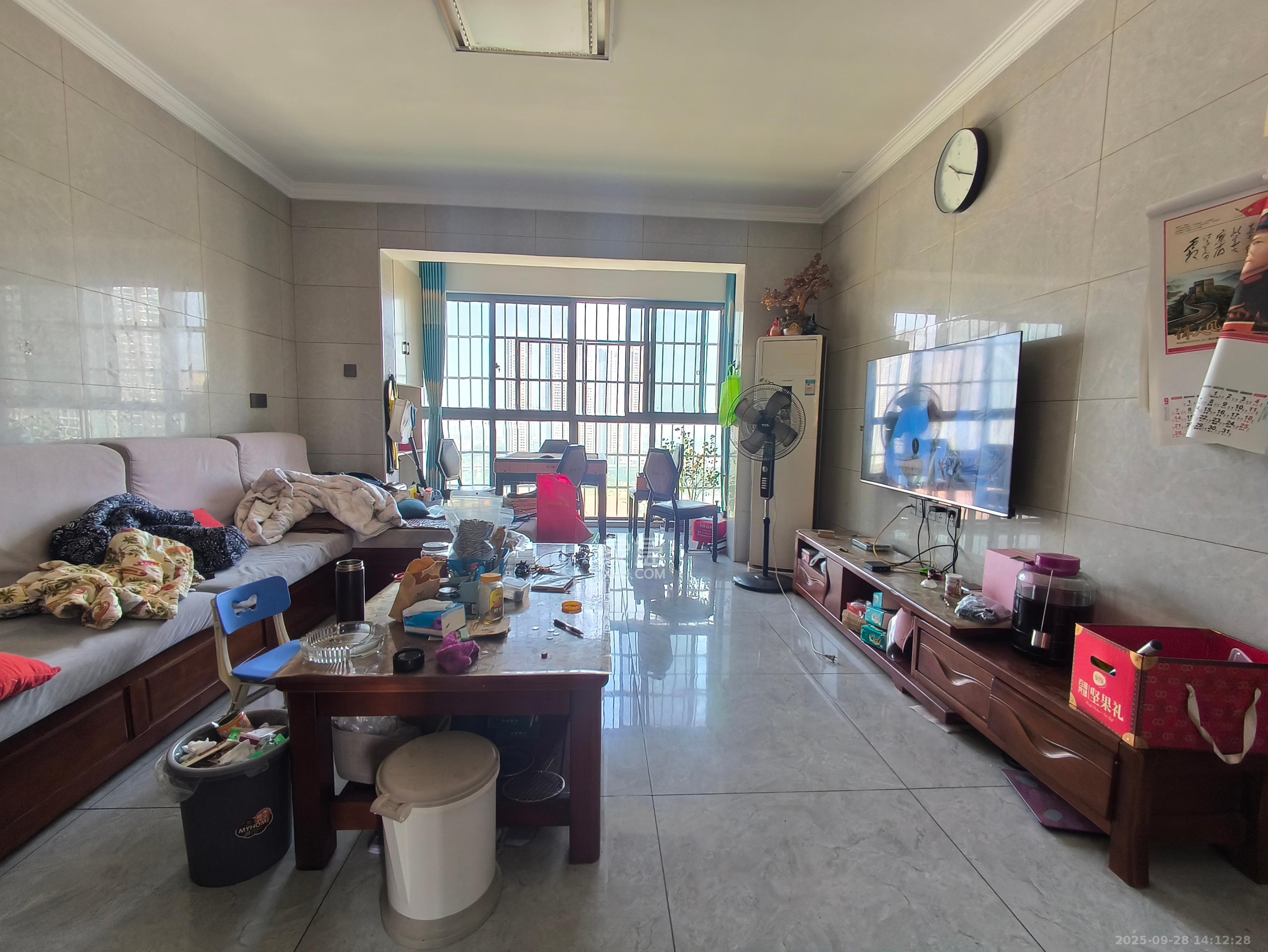 星城新宇川河苑 3室2厅2卫 2200.0元/月 星城新宇川河苑 3室2厅2卫 2200.0元/月室内图