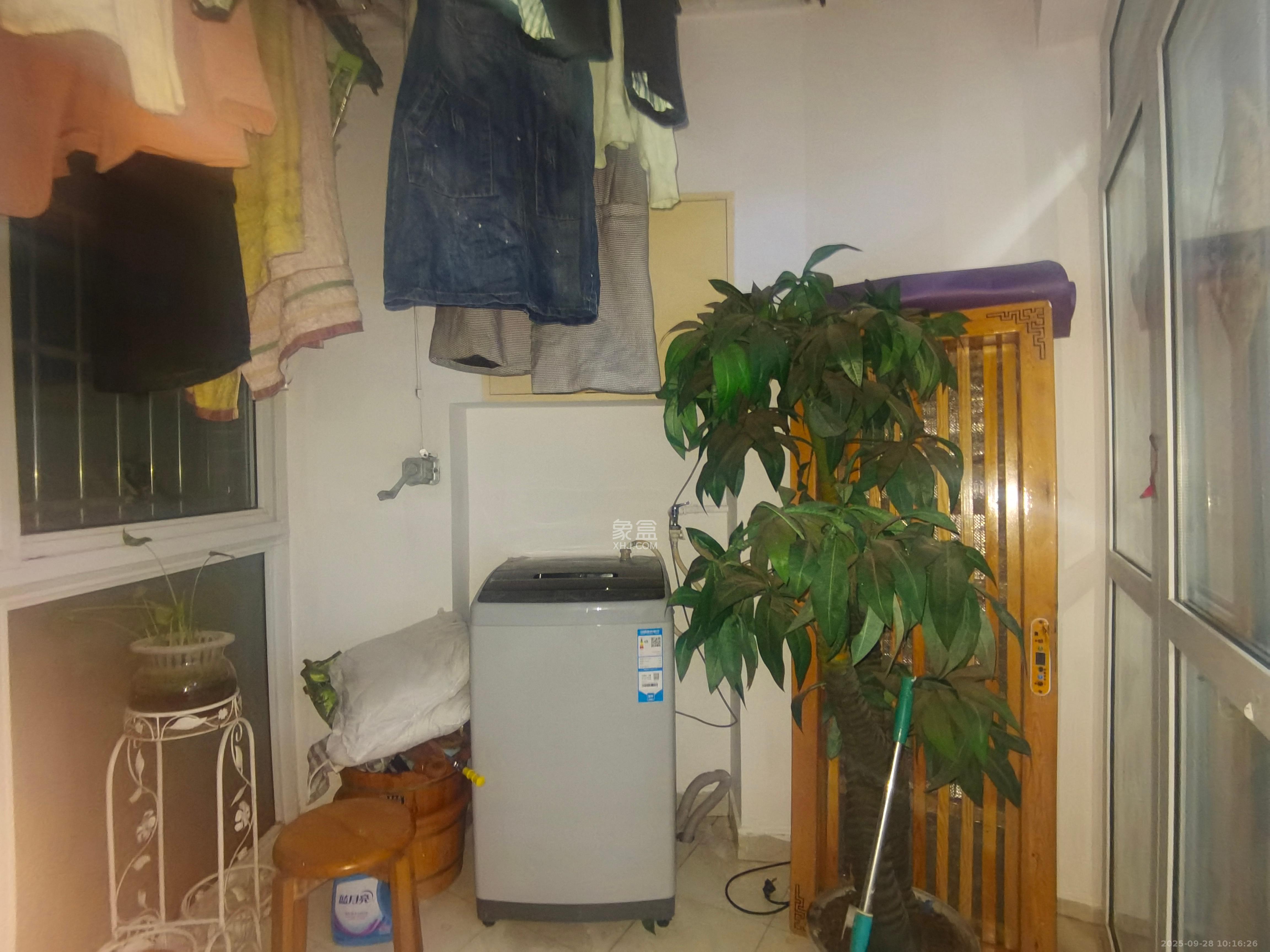 未来现代城 2室2厅1卫 1600.0元/月 未来现代城 2室2厅1卫 1600.0元/月室内图