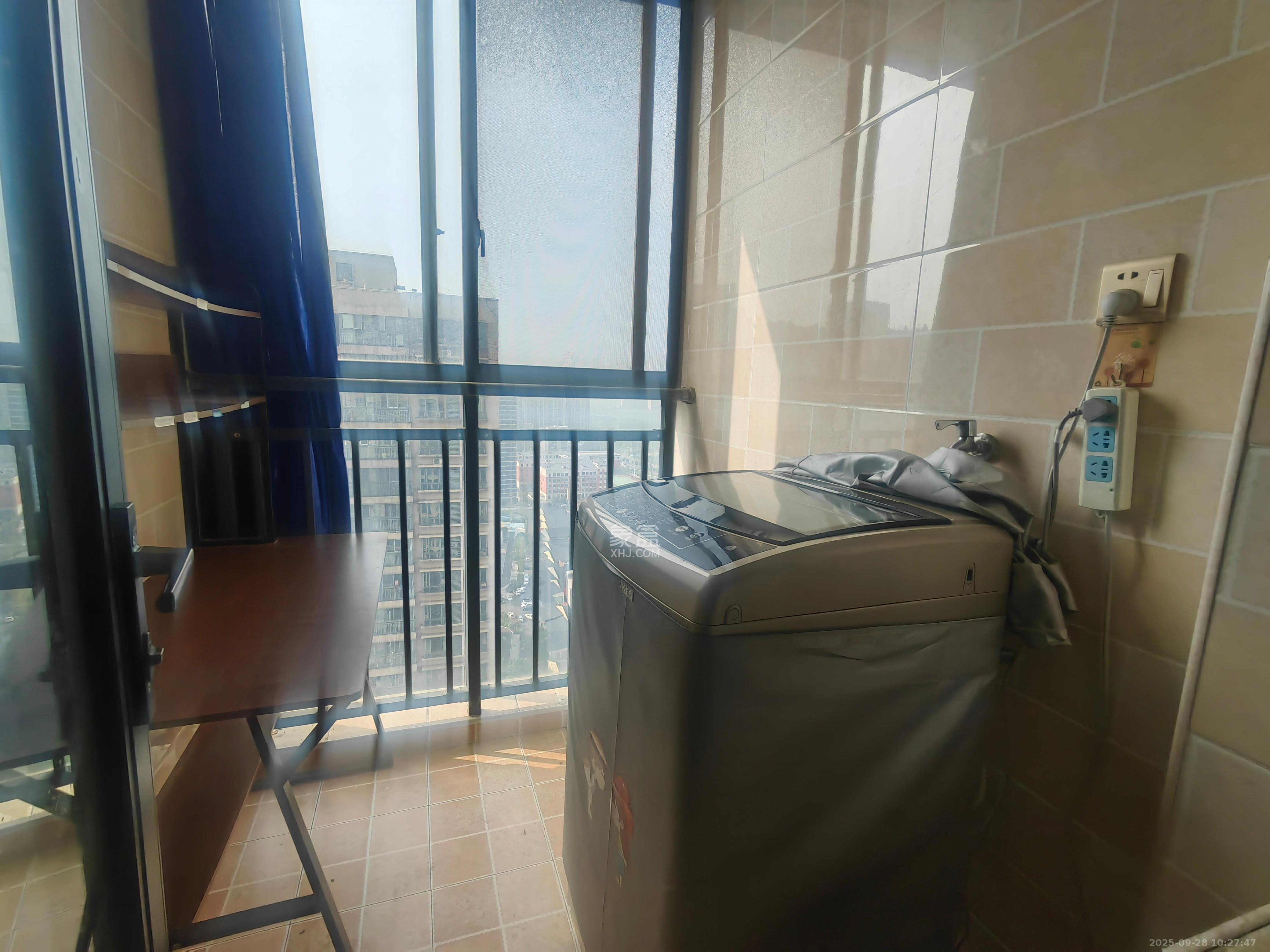 东岸城邦 1室1厅1卫 1600.0元/月 东岸城邦 1室1厅1卫 1600.0元/月室内图