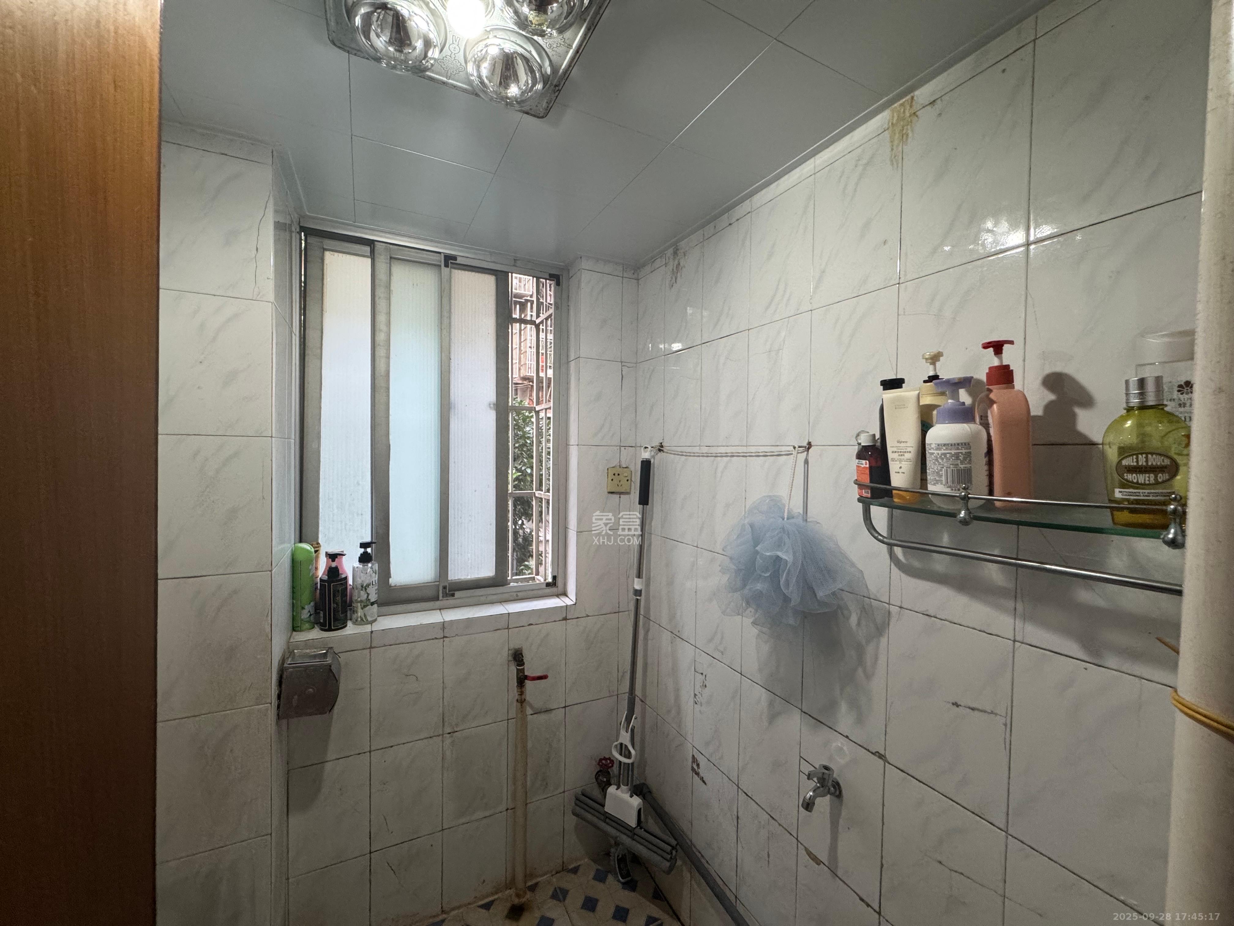 金泰小区 1室2厅1卫 2000.0元/月 金泰小区 1室2厅1卫 2000.0元/月室内图