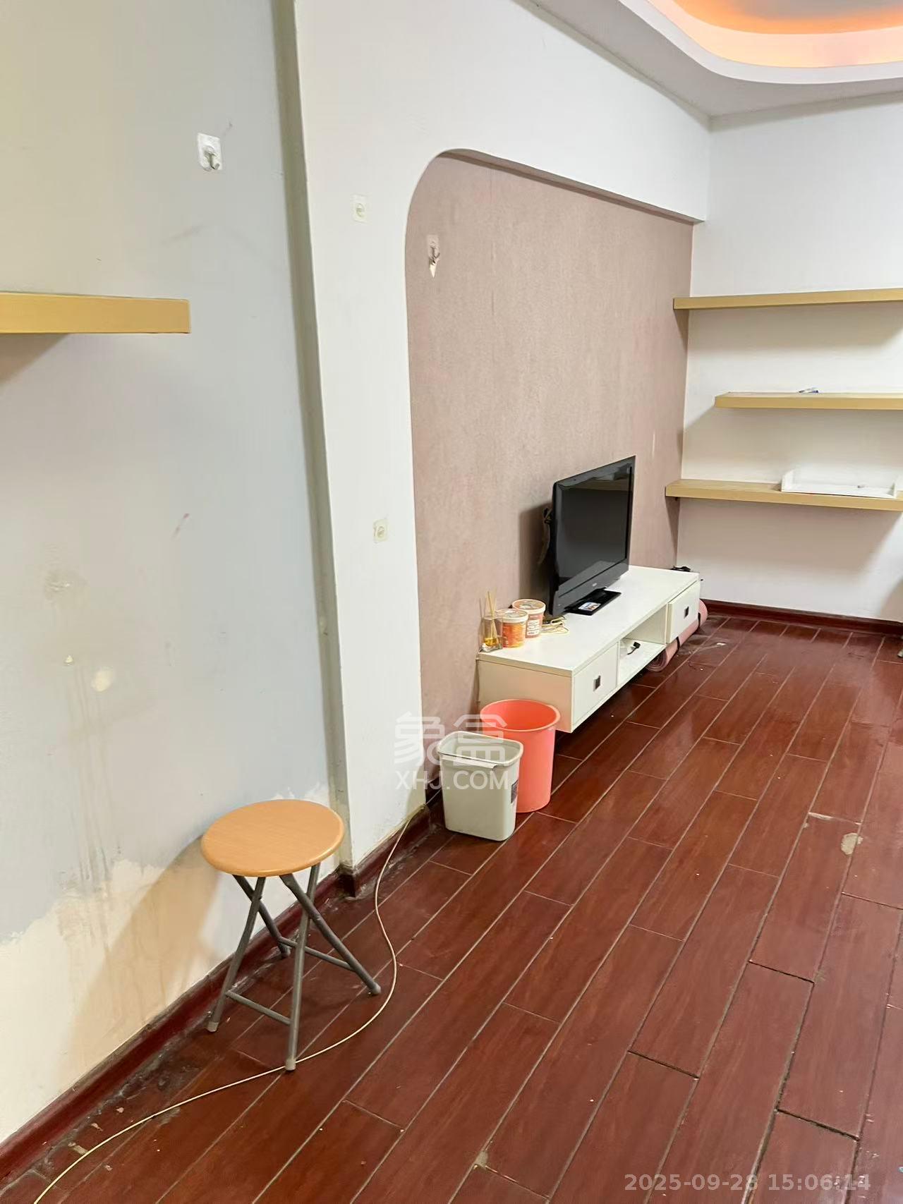 铂宫 2室1厅1卫 2500.0元/月 铂宫 2室1厅1卫 2500.0元/月室内图