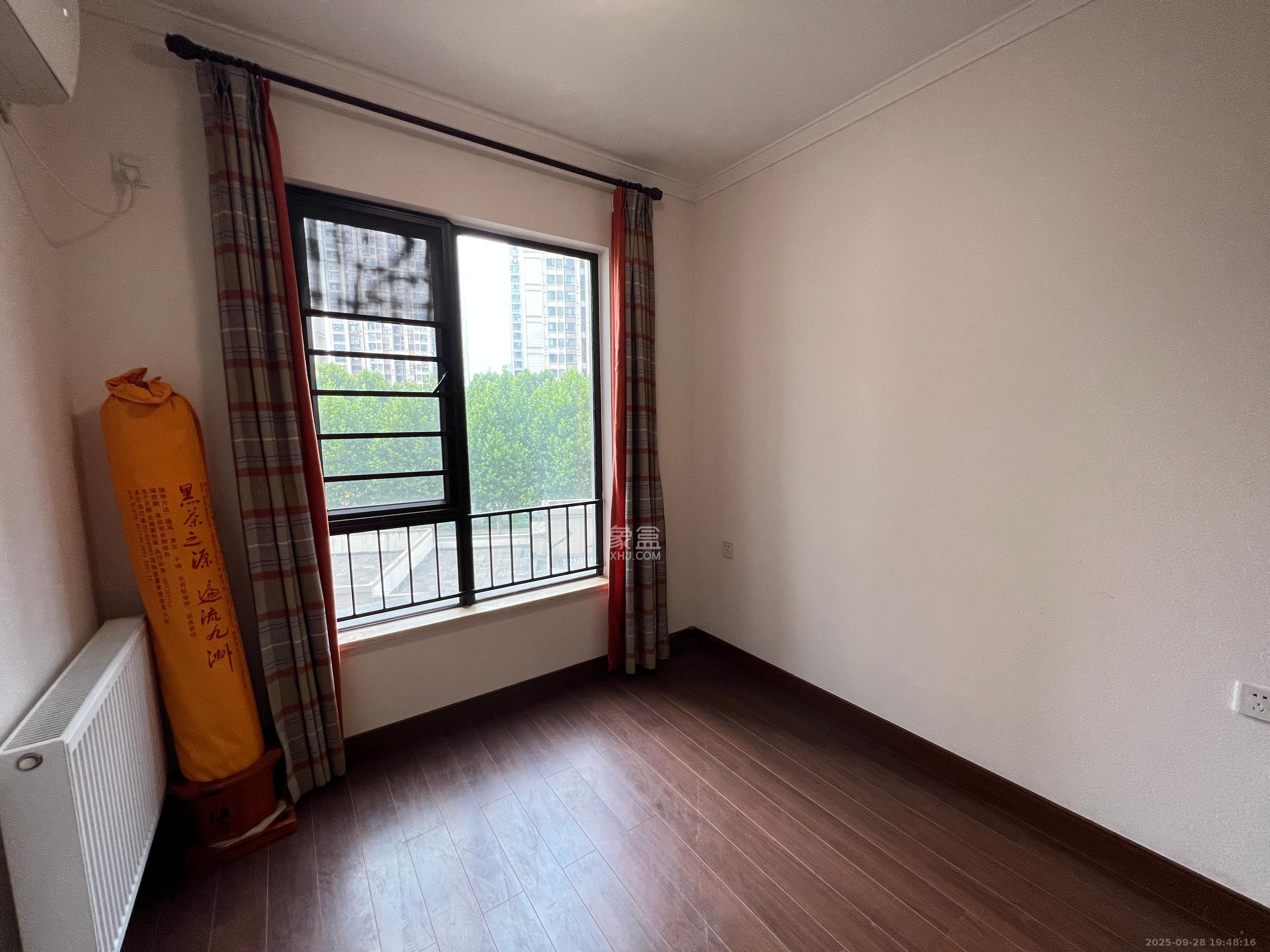 万科里梅溪郡 3室2厅2卫 3600.0元/月 万科里梅溪郡 3室2厅2卫 3600.0元/月室内图